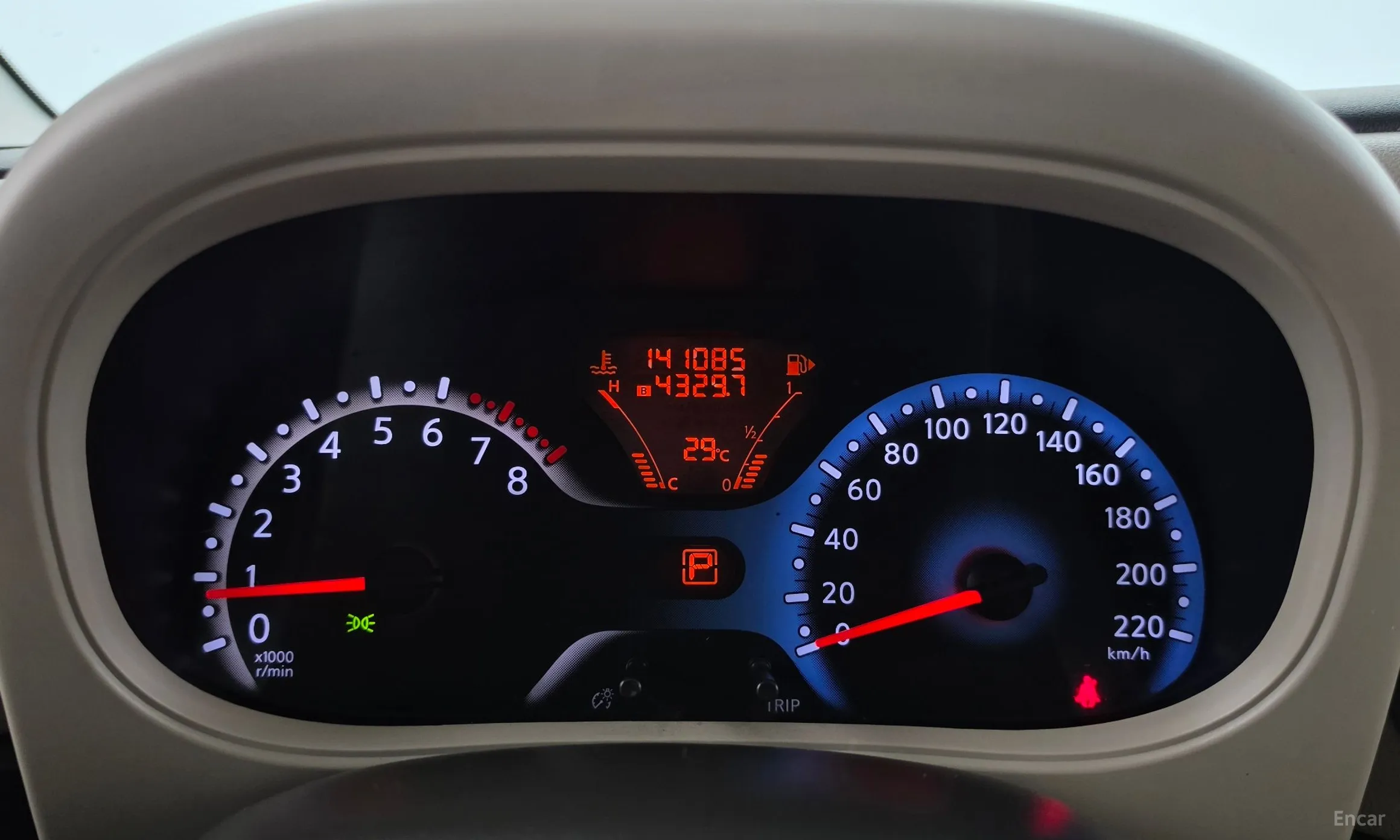 Nissan Cube превью 8