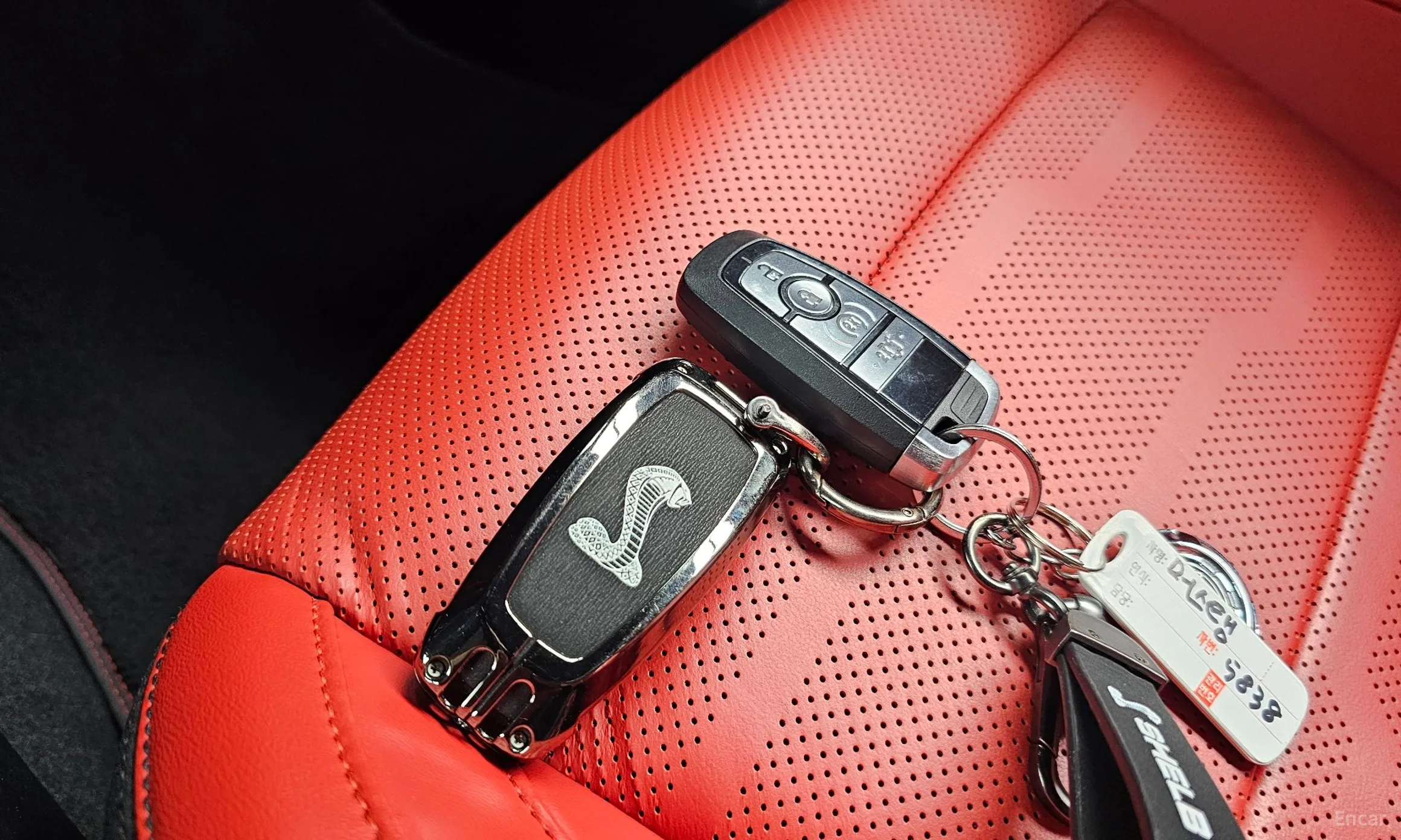 Ford Mustang превью 14