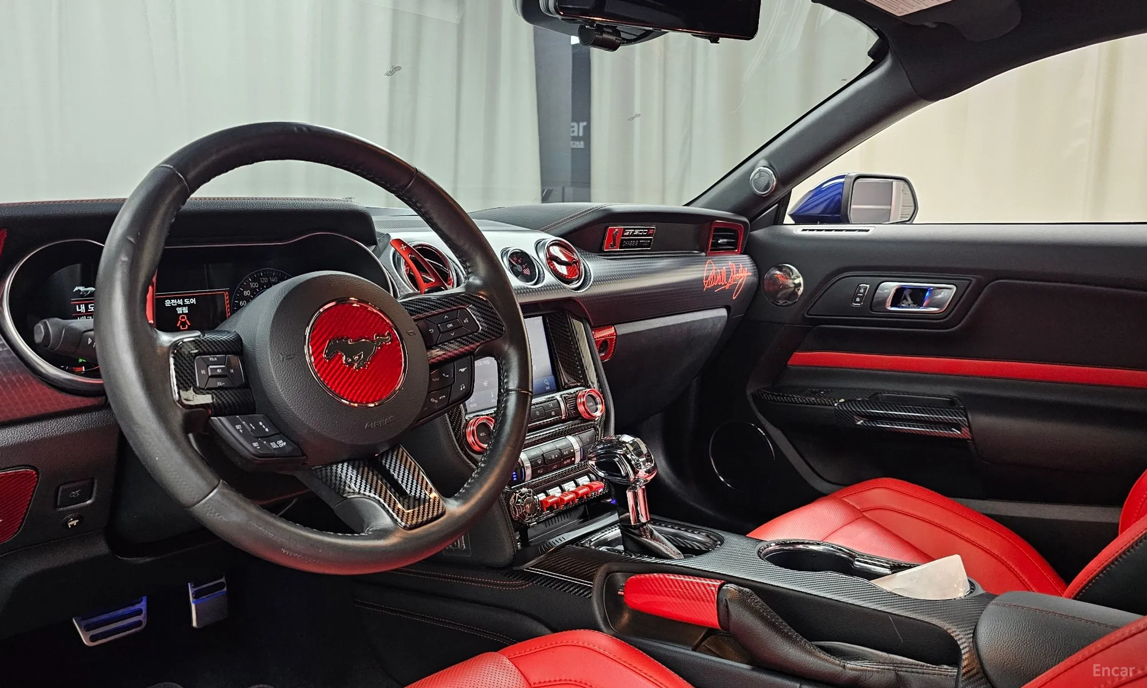 Ford Mustang превью 7