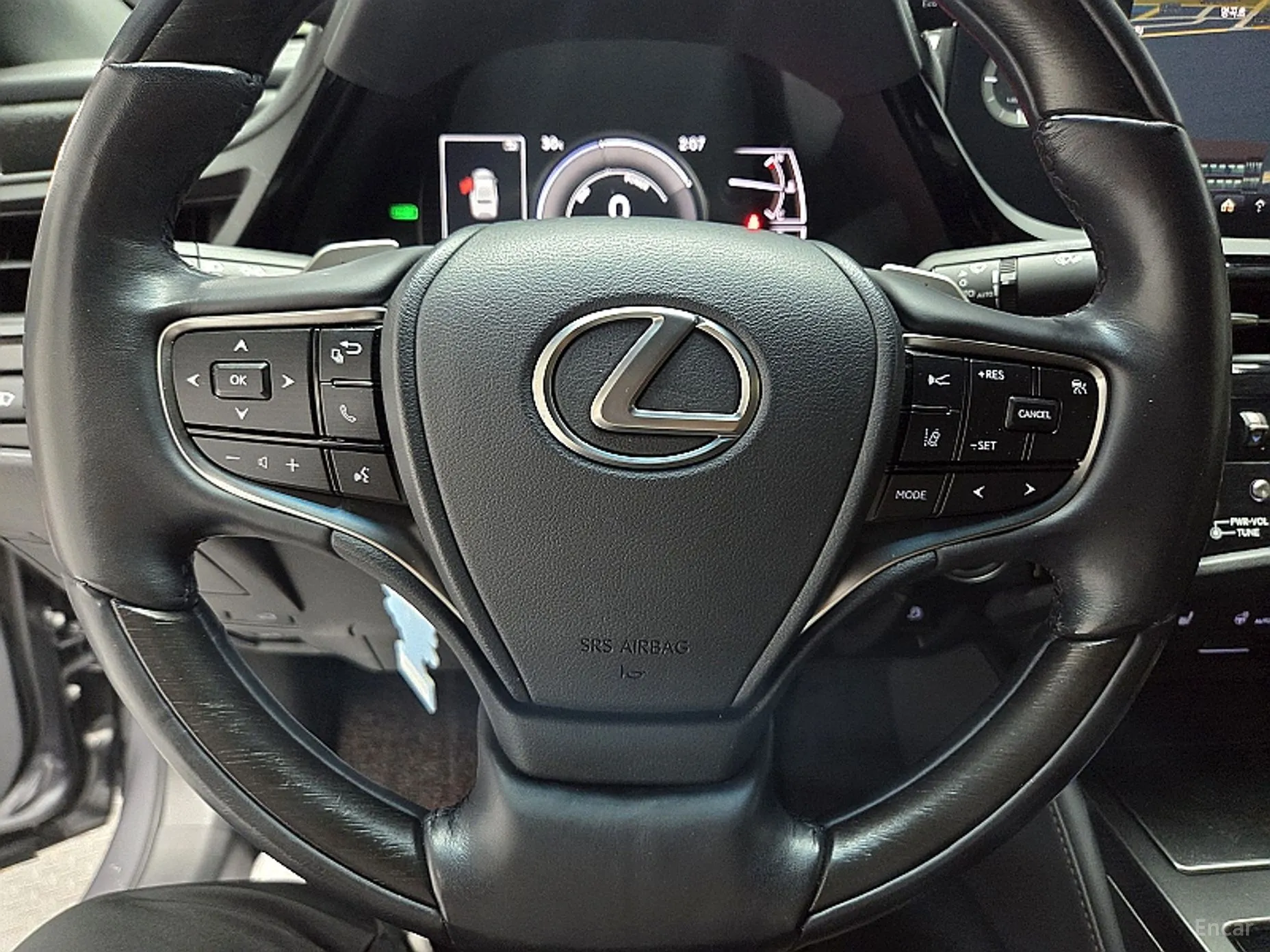 Lexus ES300h 7th Generation превью 12