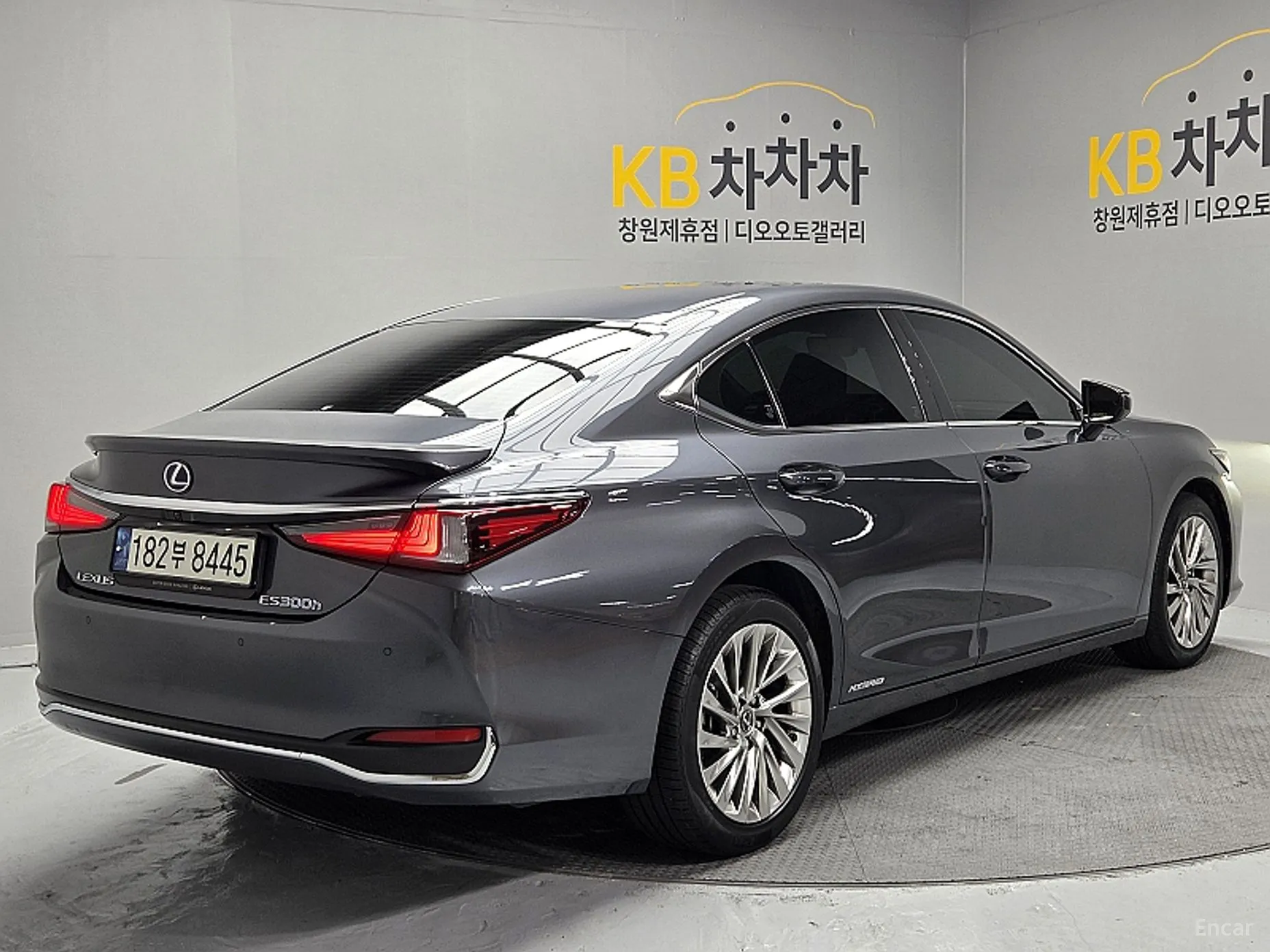 Lexus ES300h 7th Generation превью 5