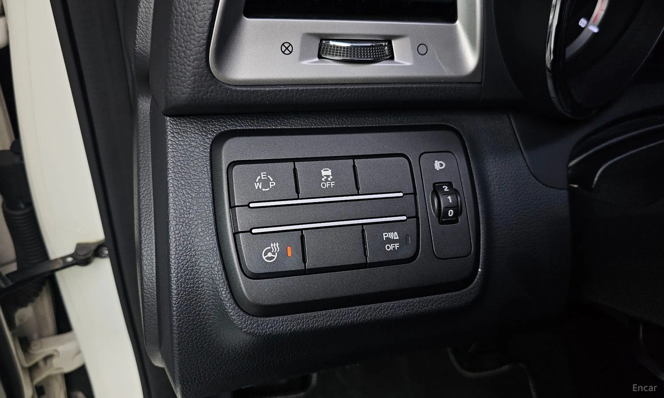 KG Mobility (SsangYong) Tivoli, Lazio превью 17