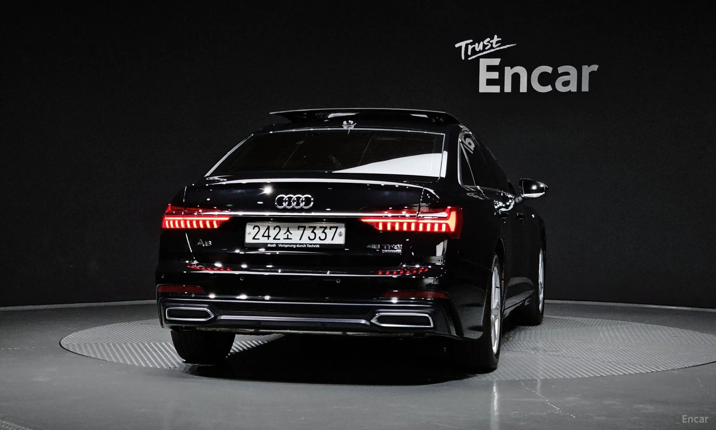 Audi A6 (C8) превью 4