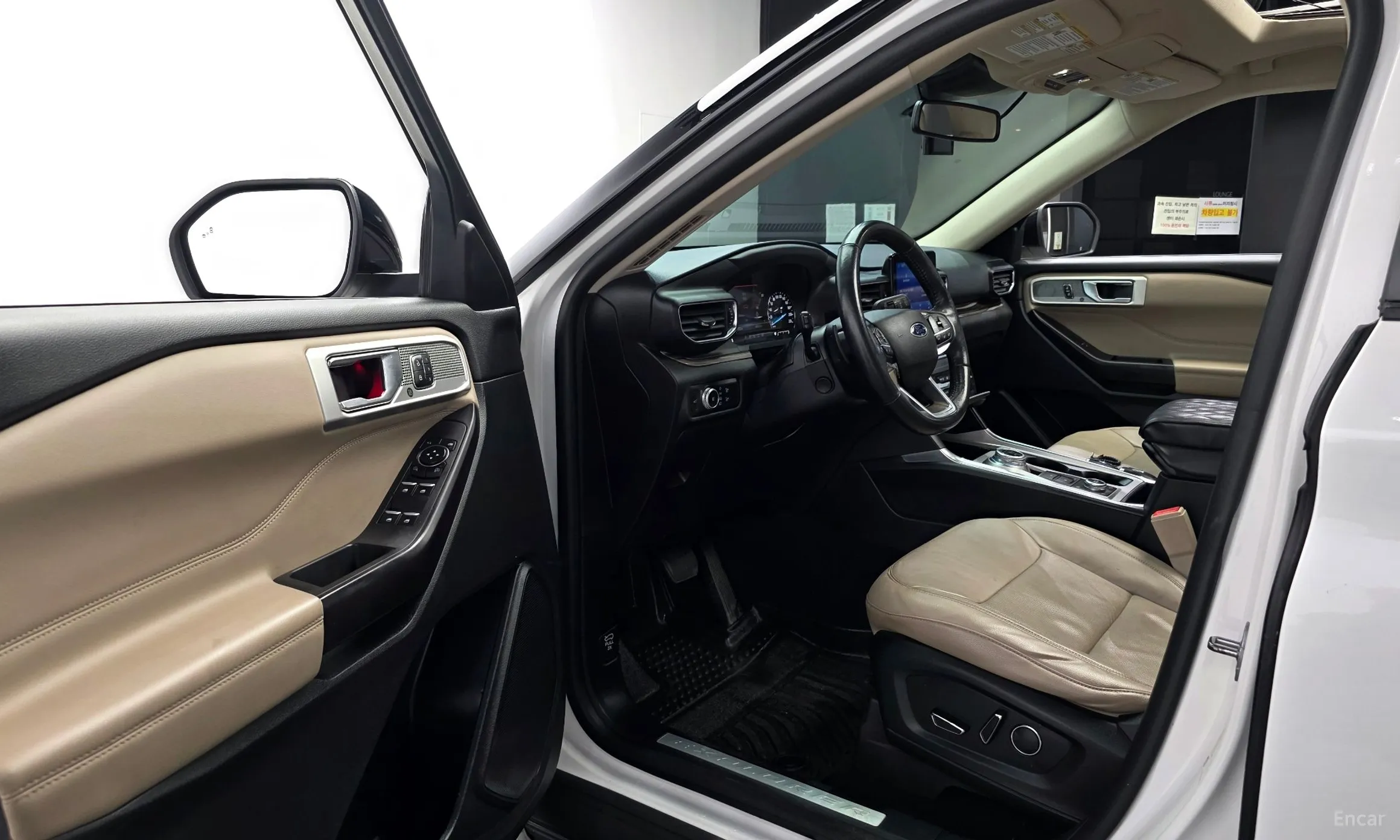 Ford Explorer 6th Generation превью 10