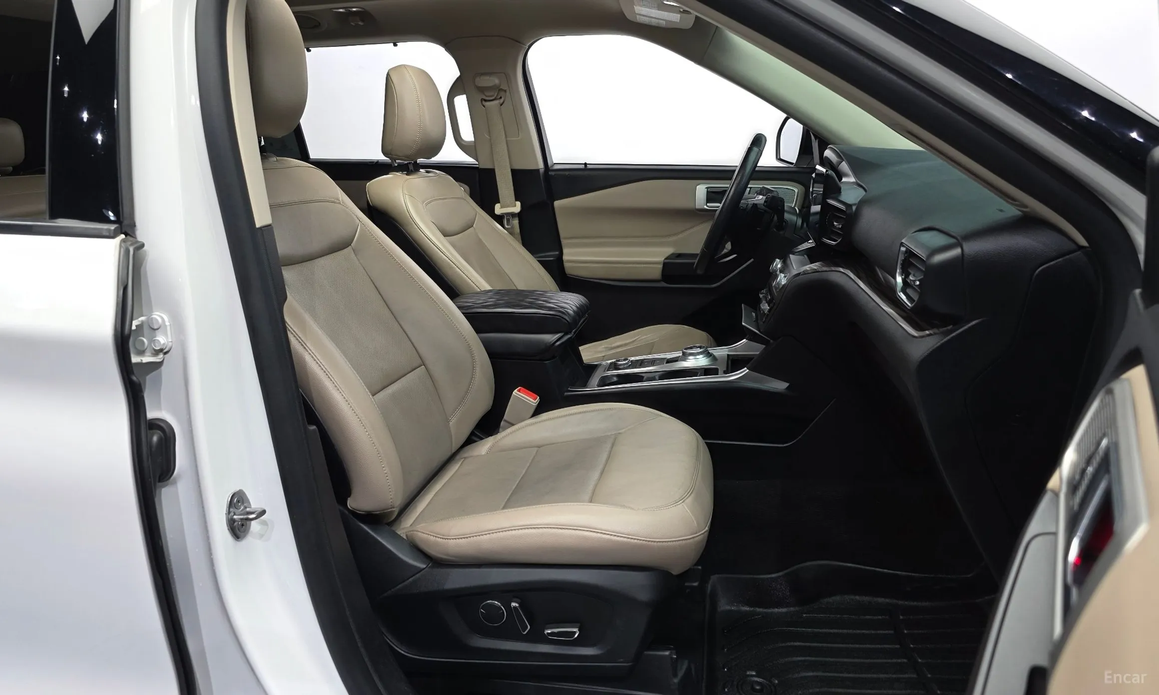 Ford Explorer 6th Generation превью 11