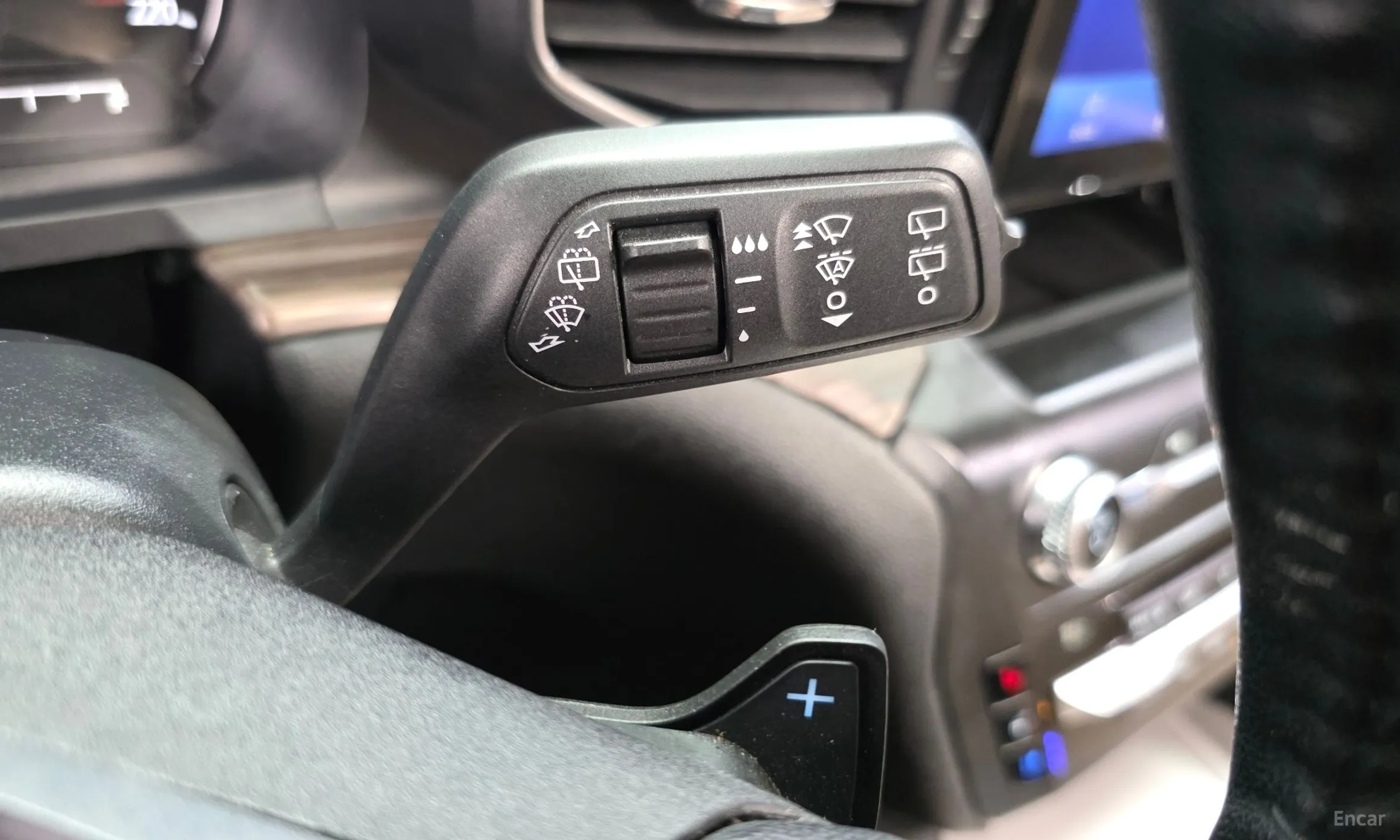 Ford Explorer 6th Generation превью 17
