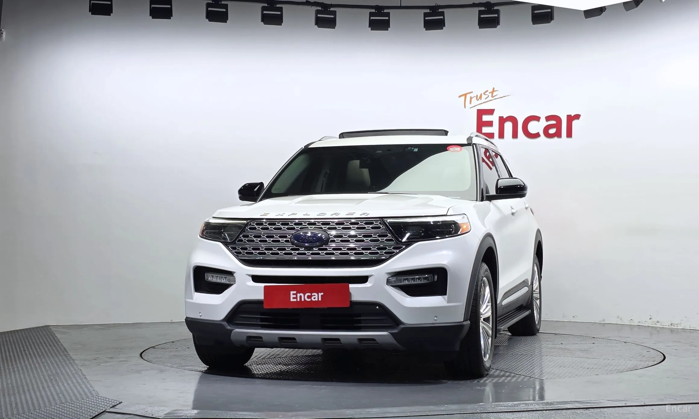 Ford Explorer 6th Generation превью 3