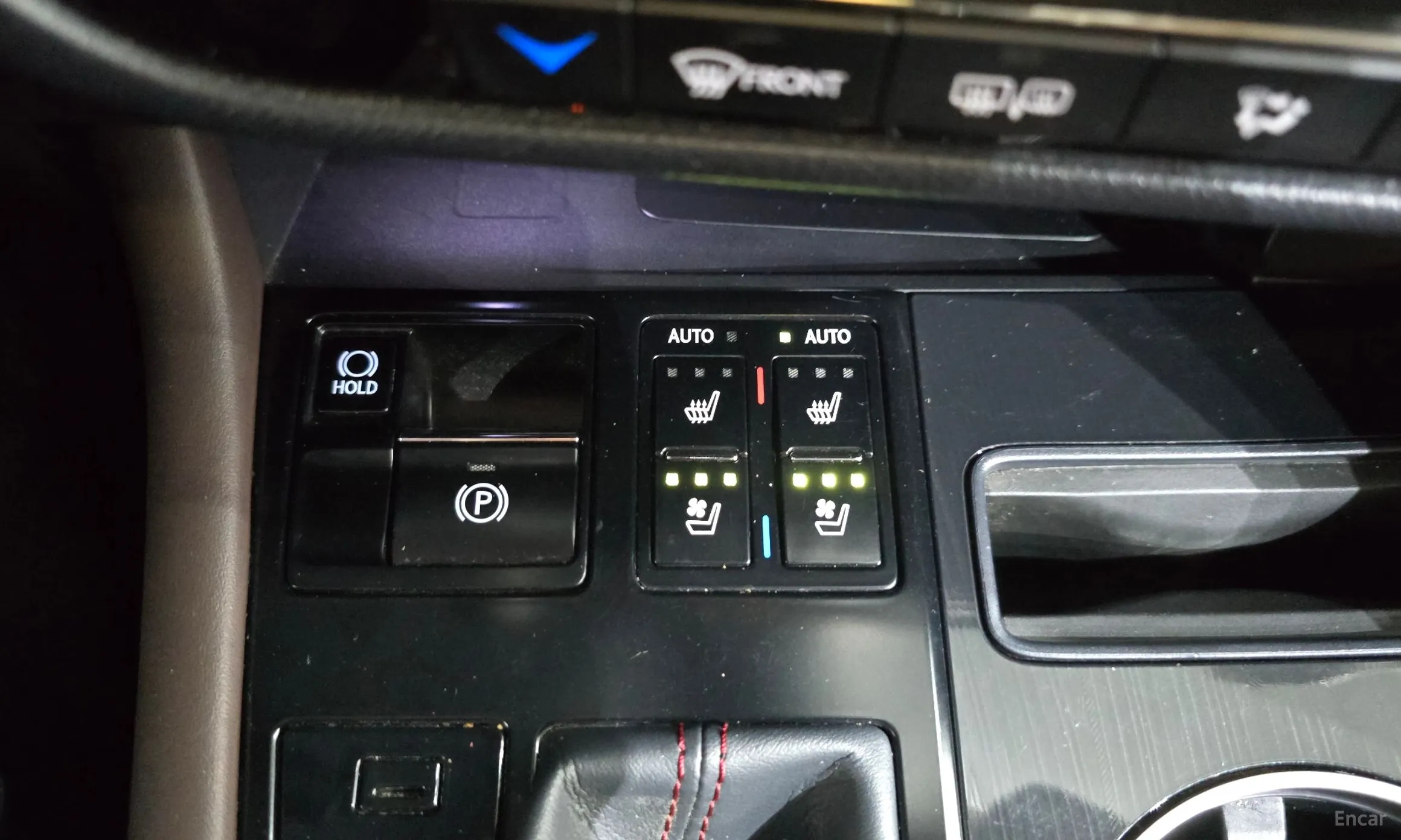 Lexus RX450hL 4th Generation превью 14