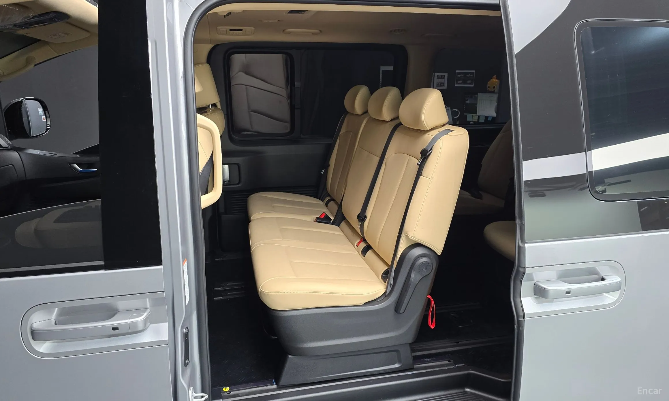 Hyundai Staria превью 11
