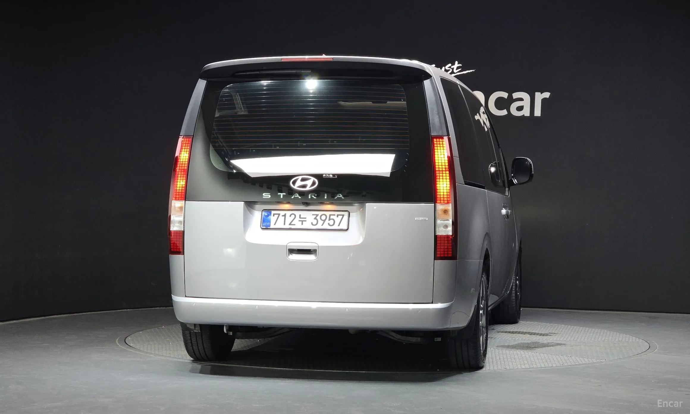 Hyundai Staria превью 4