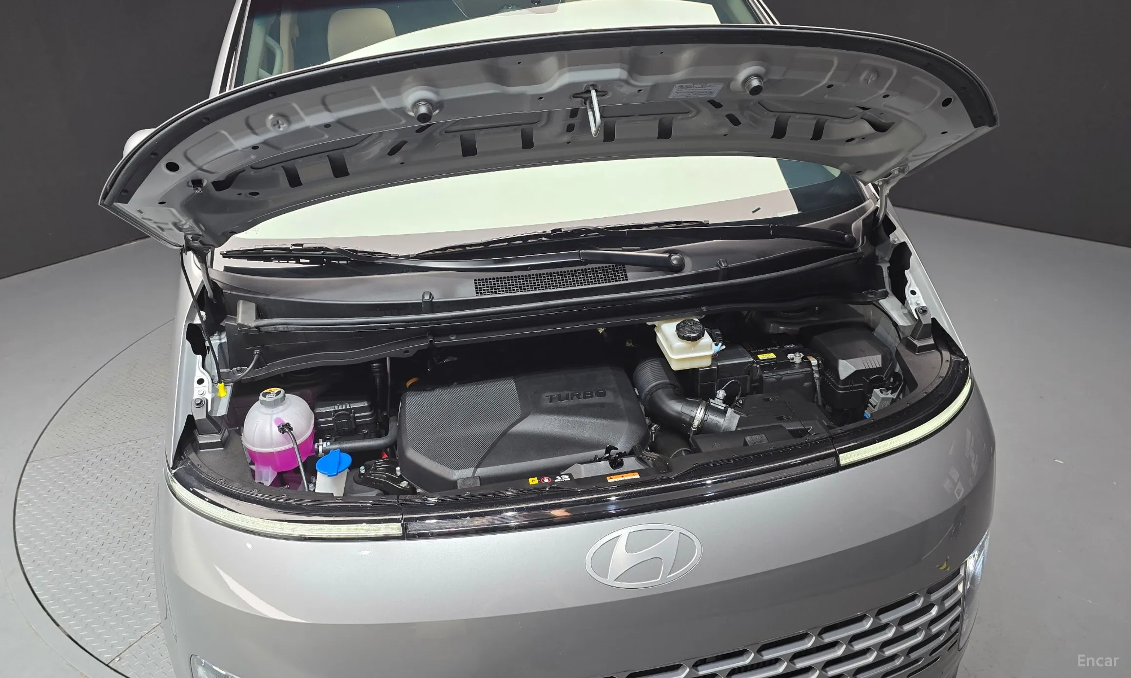 Hyundai Staria превью 6