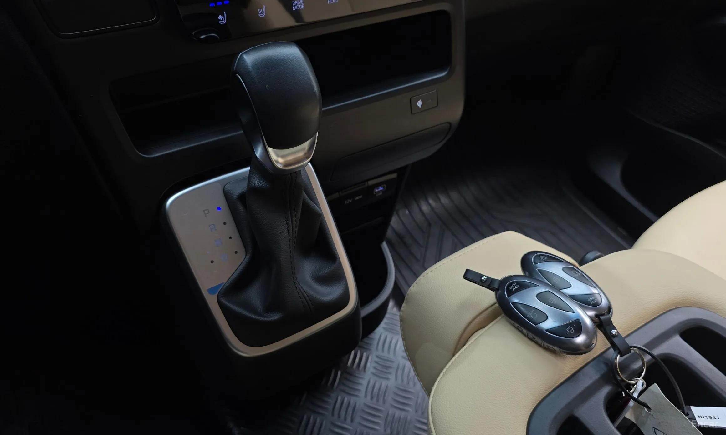 Hyundai Staria превью 9