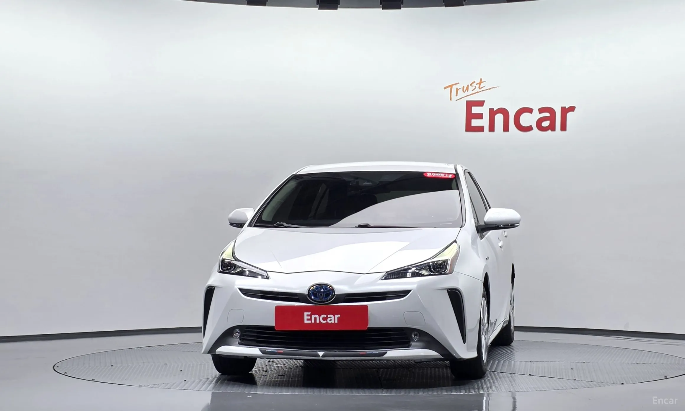 Toyota Prius 4th Generation превью 3