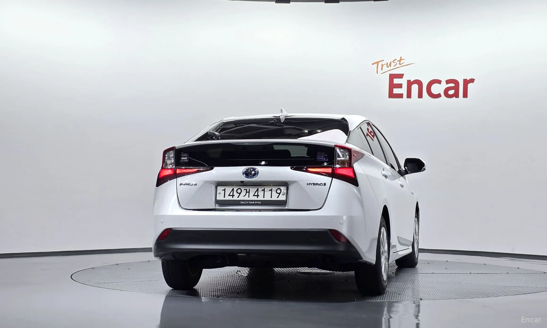 Toyota Prius 4th Generation превью 4