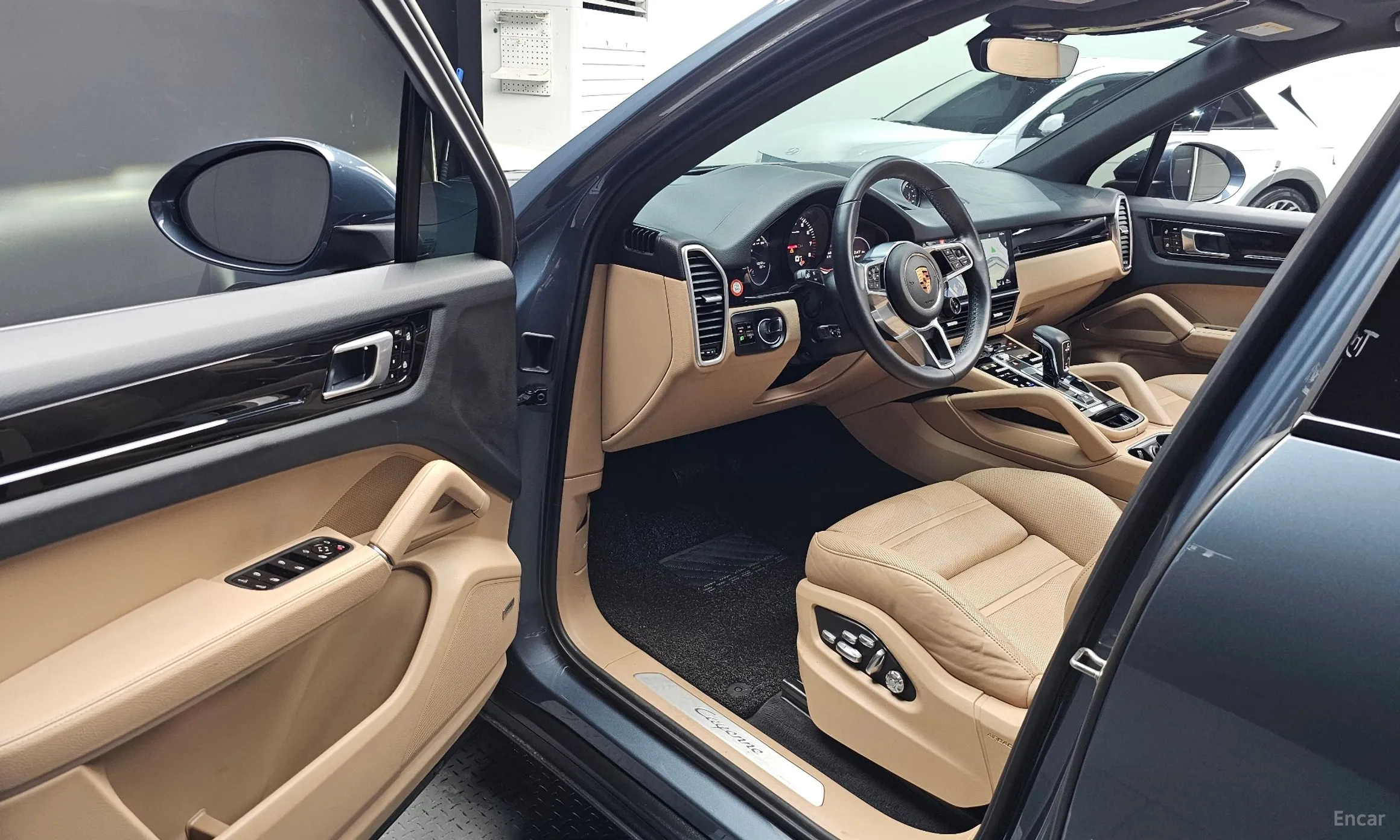 Porsche Cayenne (PO536) превью 10