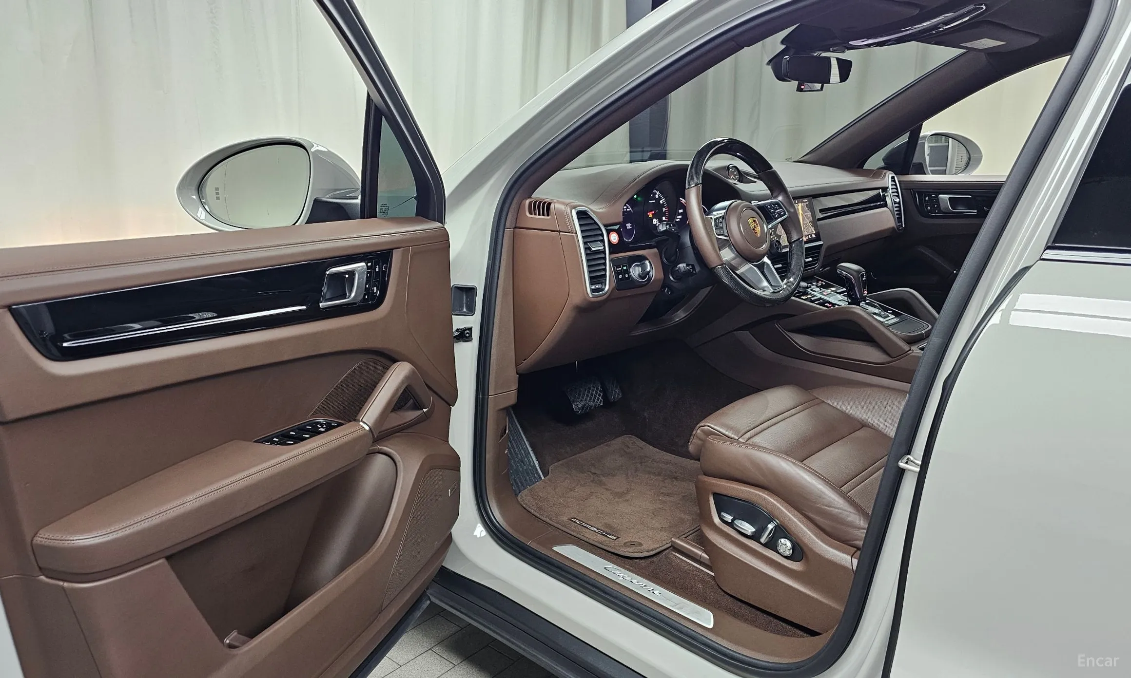 Porsche Cayenne (PO536) превью 10