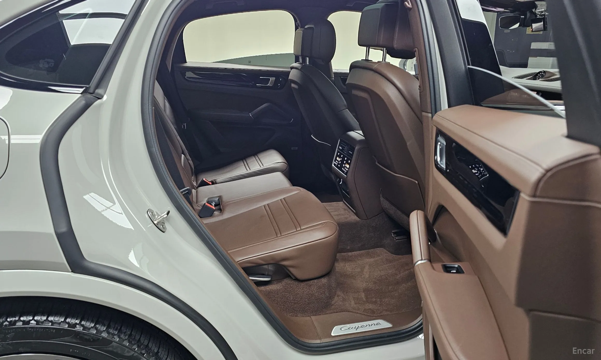 Porsche Cayenne (PO536) превью 11