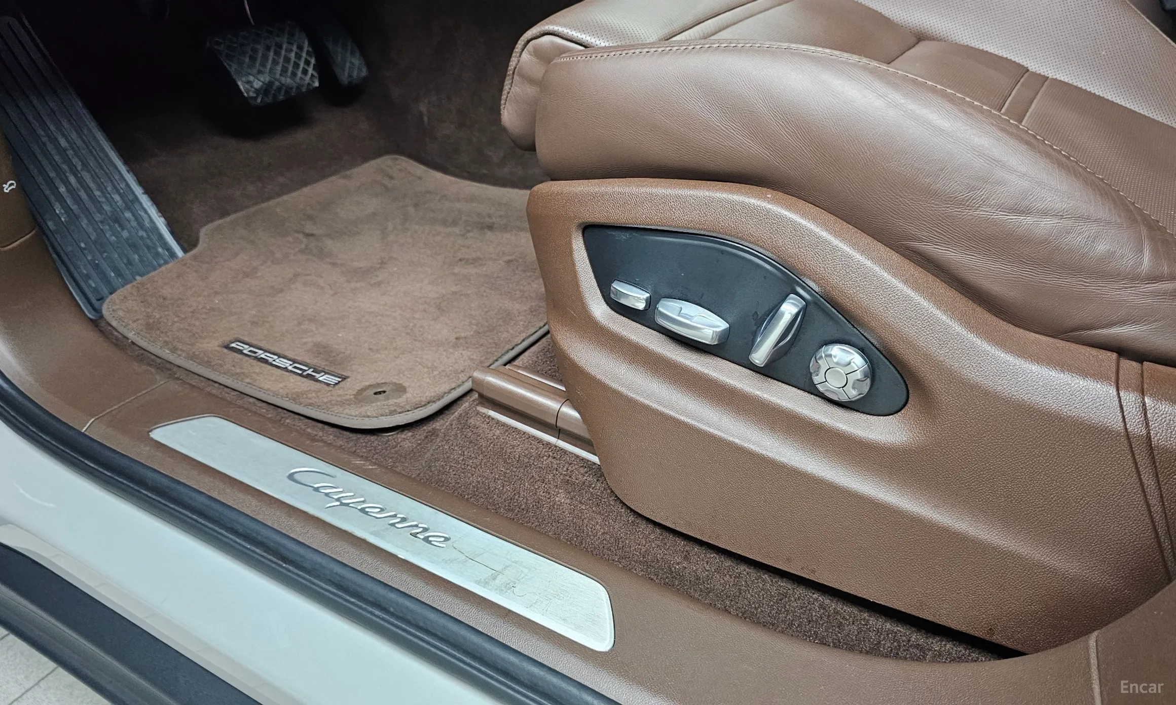 Porsche Cayenne (PO536) превью 16