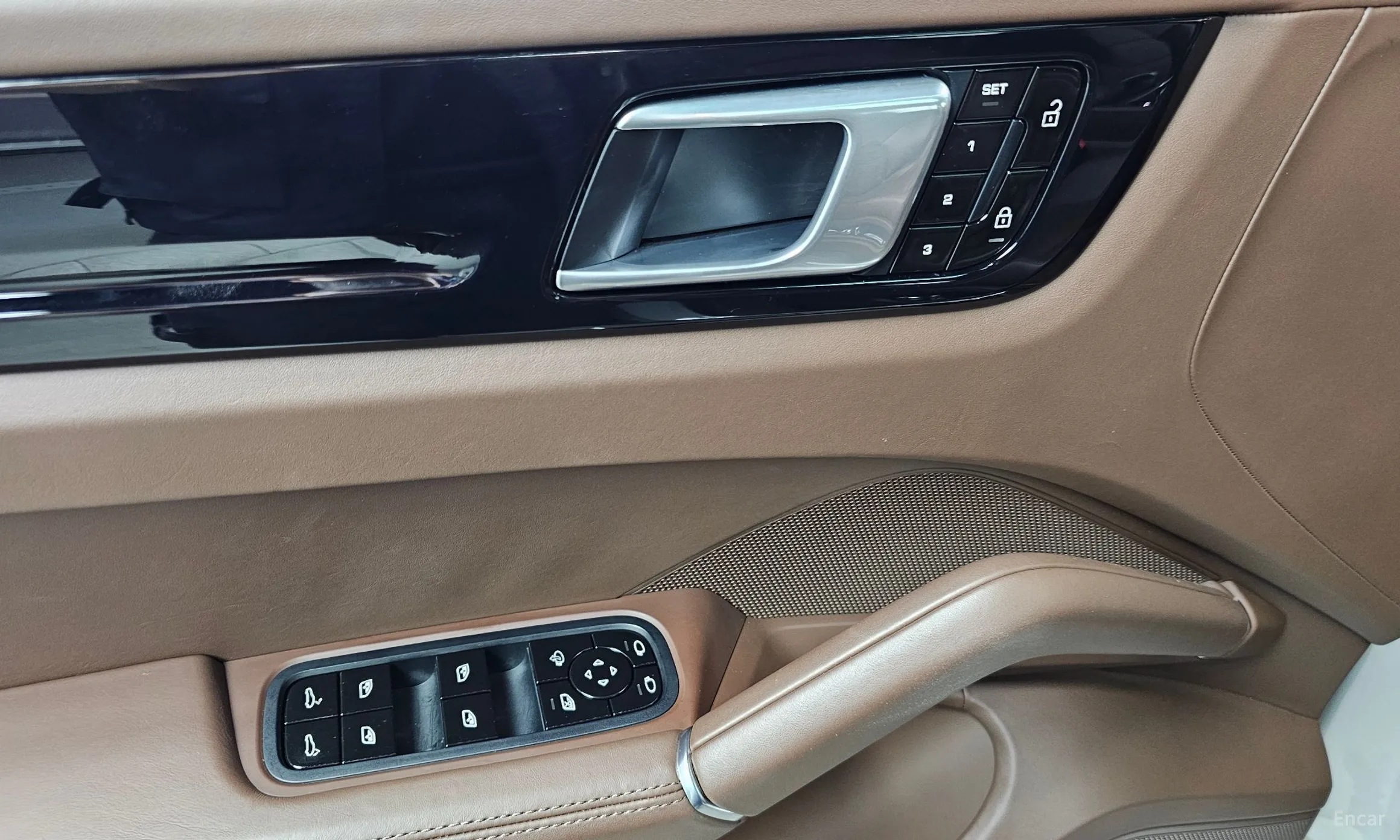 Porsche Cayenne (PO536) превью 20