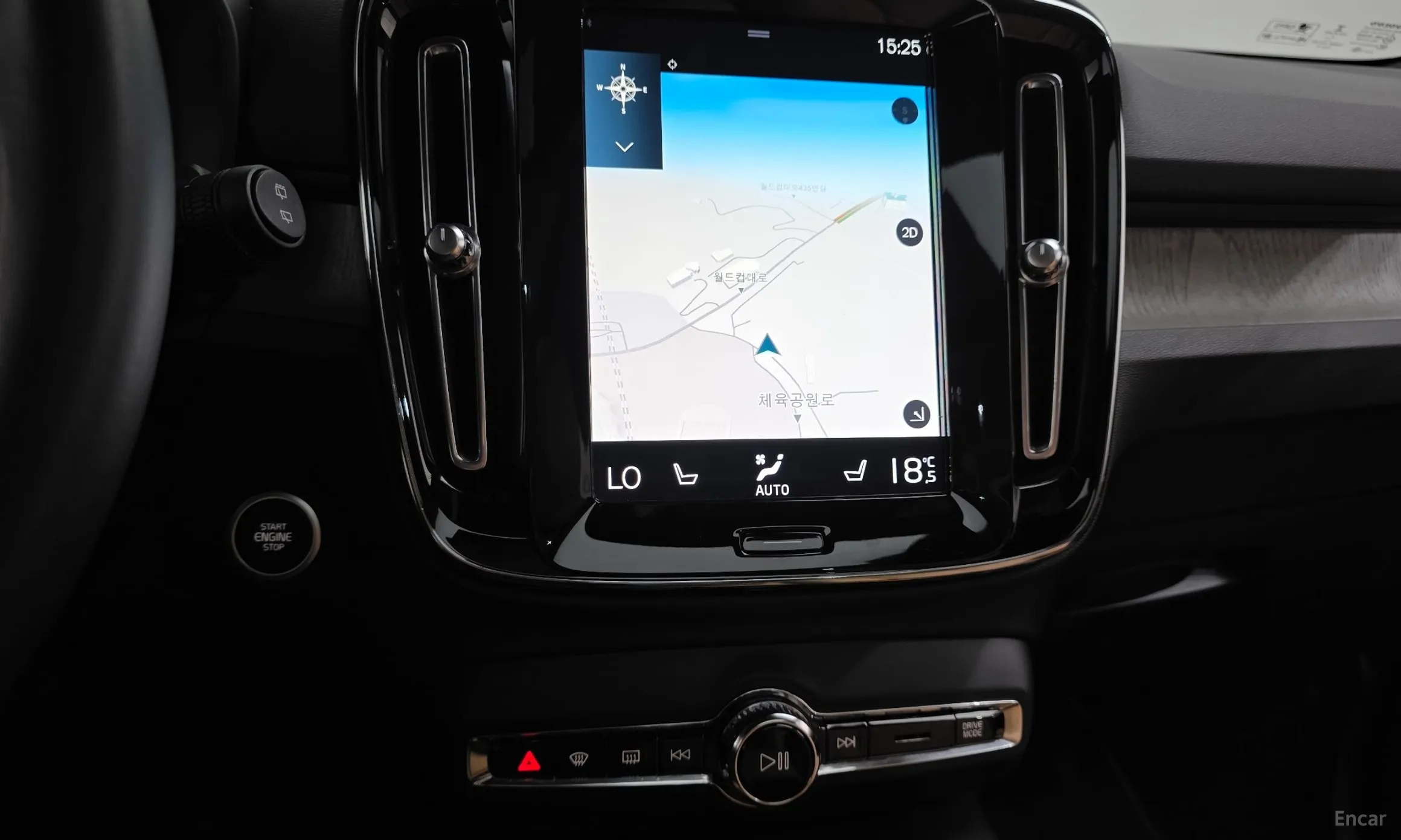 Volvo XC40 превью 14