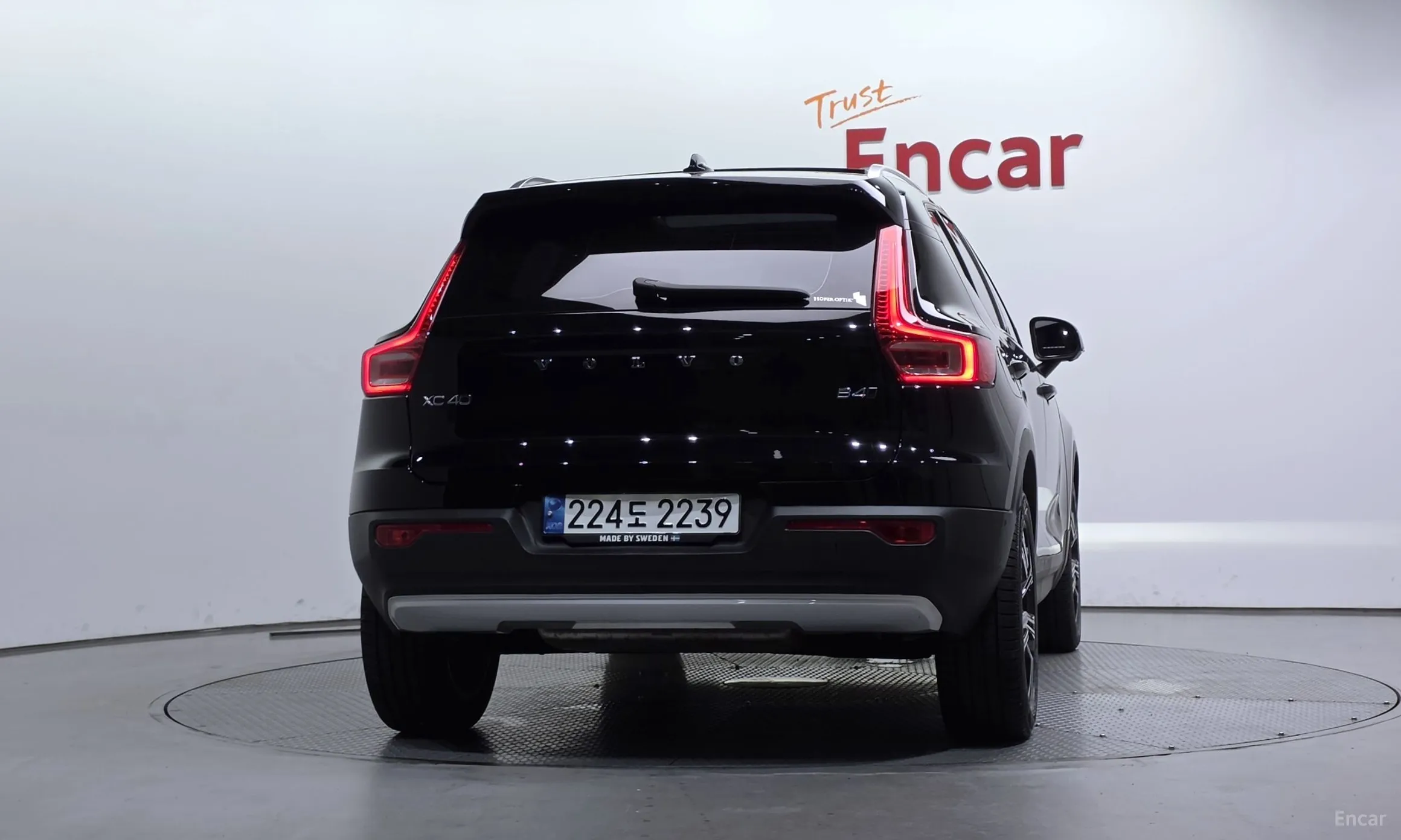 Volvo XC40 превью 4