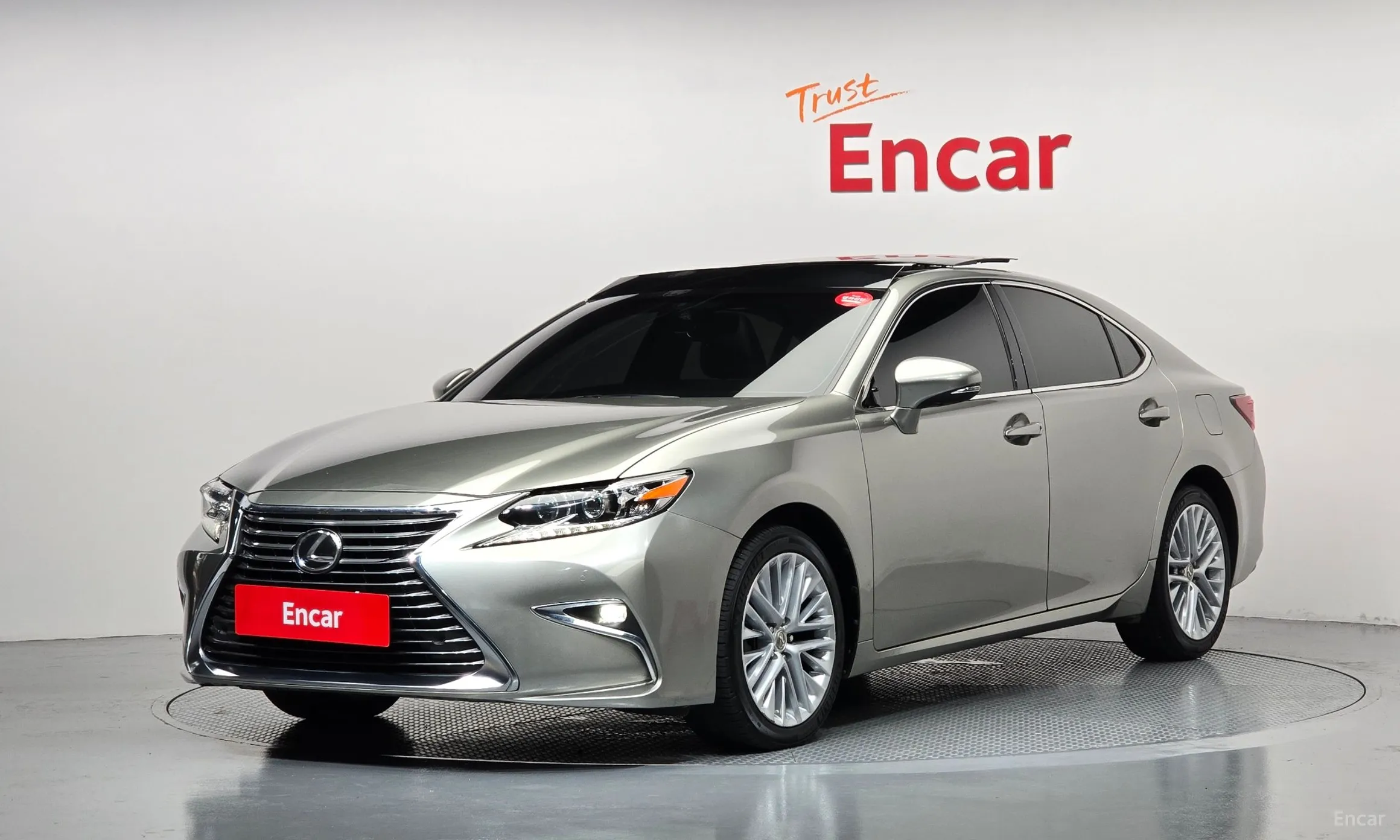 Lexus New ES350