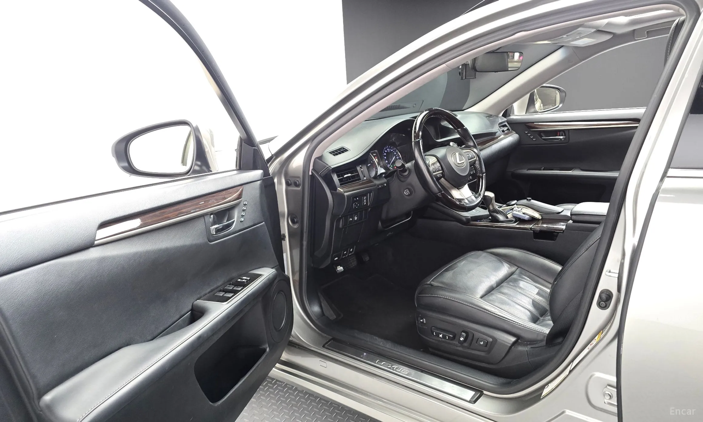 Lexus New ES350 превью 10