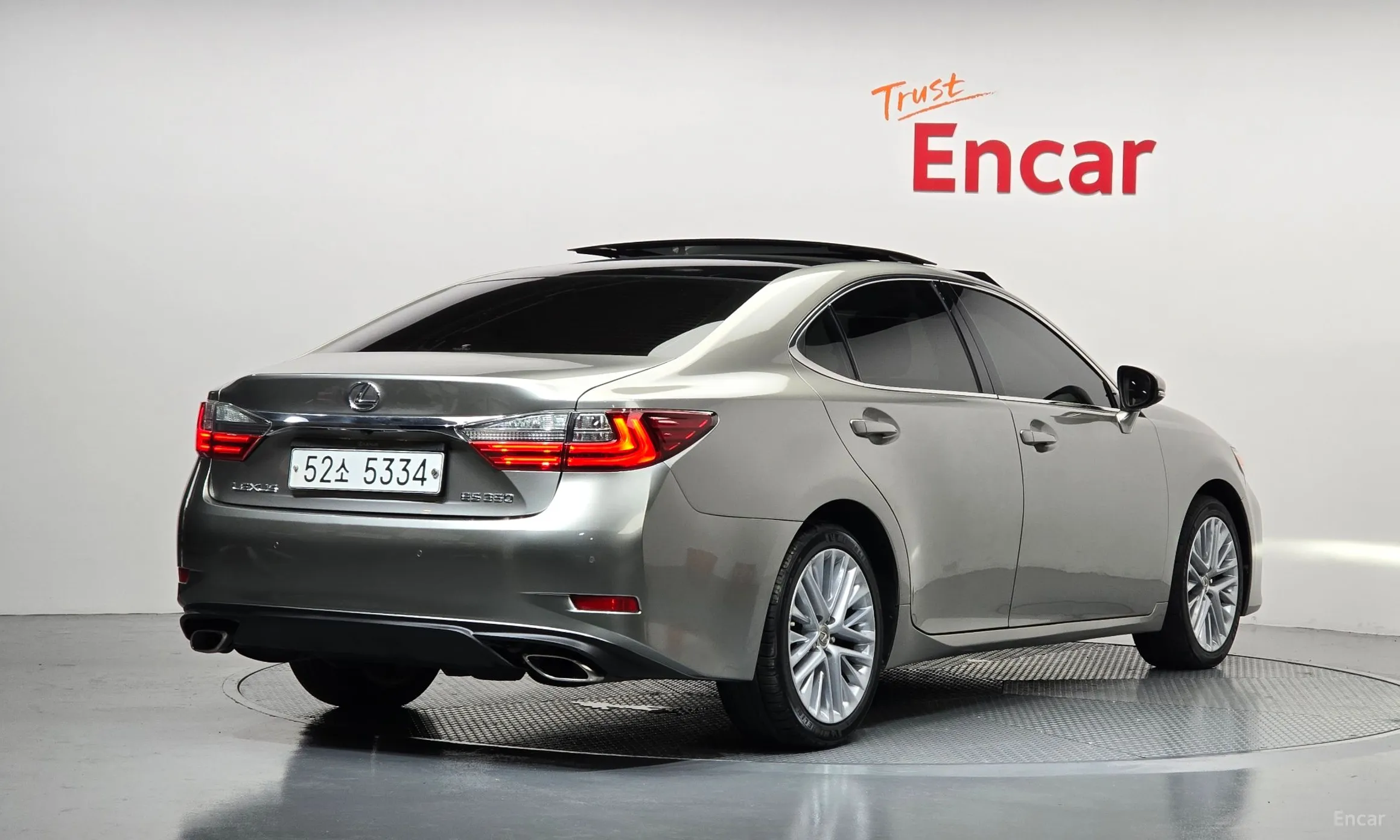 Lexus New ES350