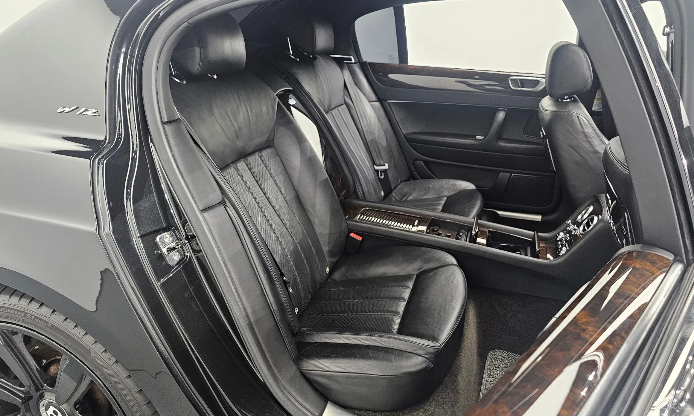 Bentley Flying Spur Gen 1 превью 11