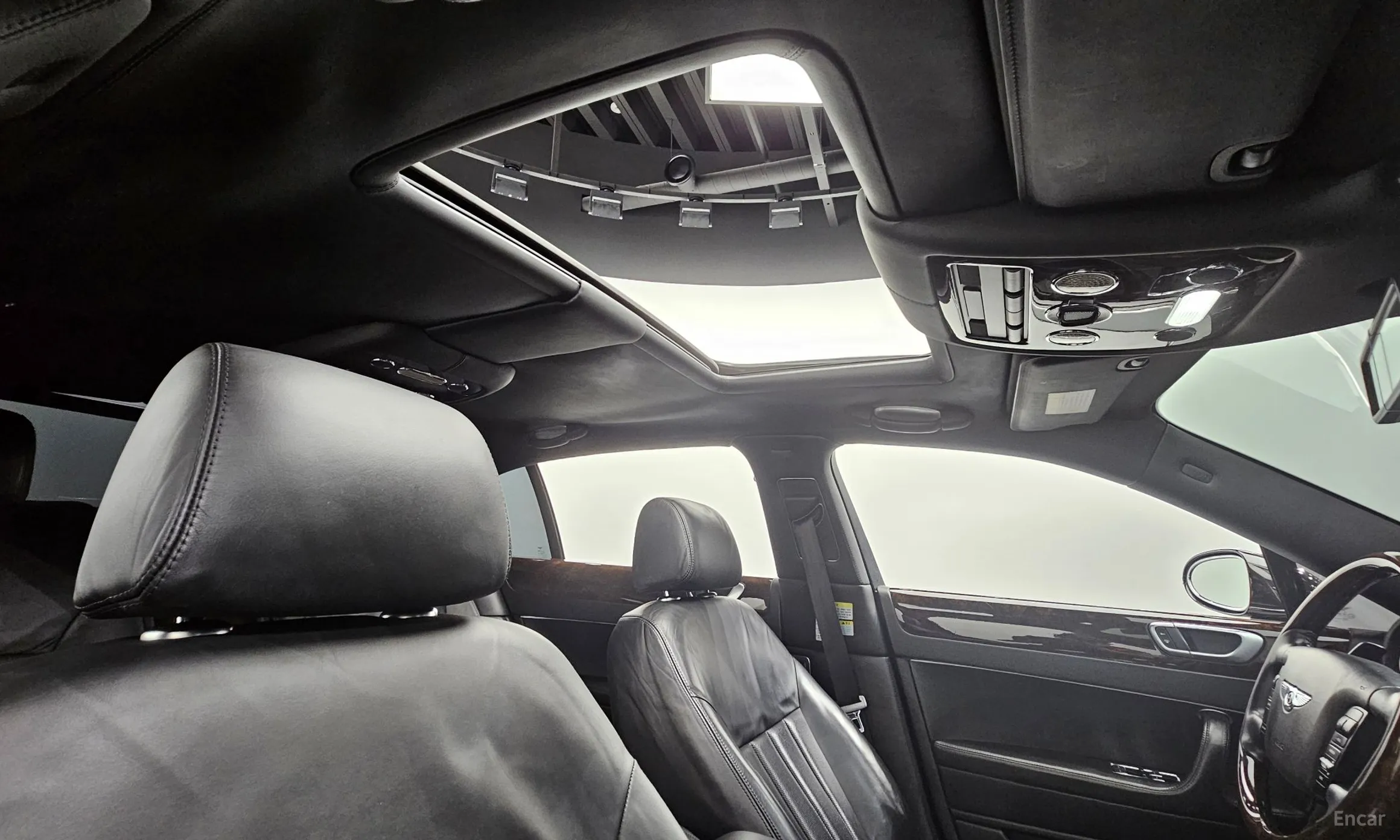 Bentley Flying Spur Gen 1 превью 19