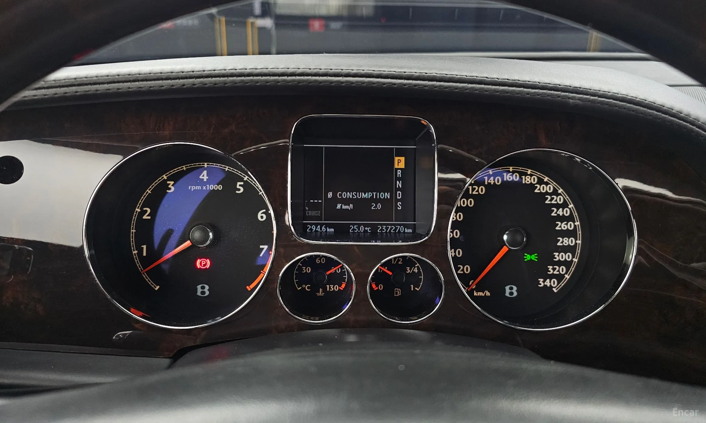 Bentley Flying Spur Gen 1 превью 8