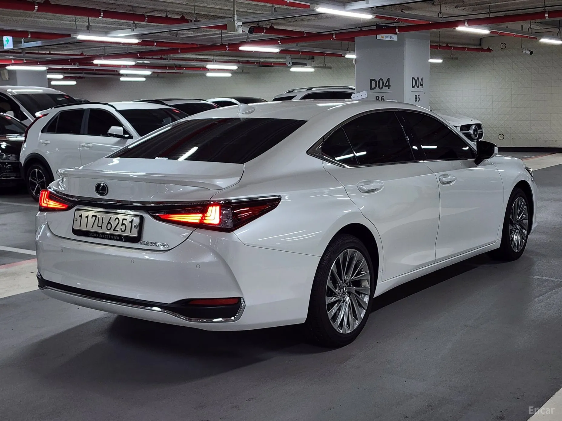 Lexus ES300h 7th Generation