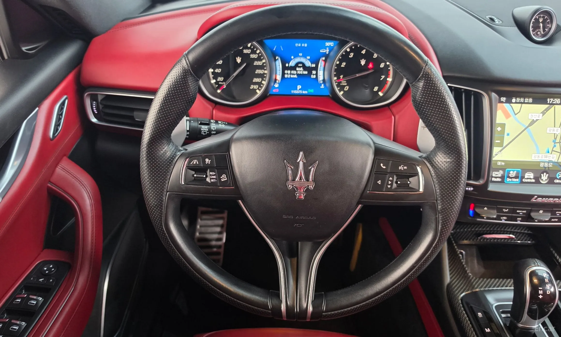 Maserati Levante превью 14