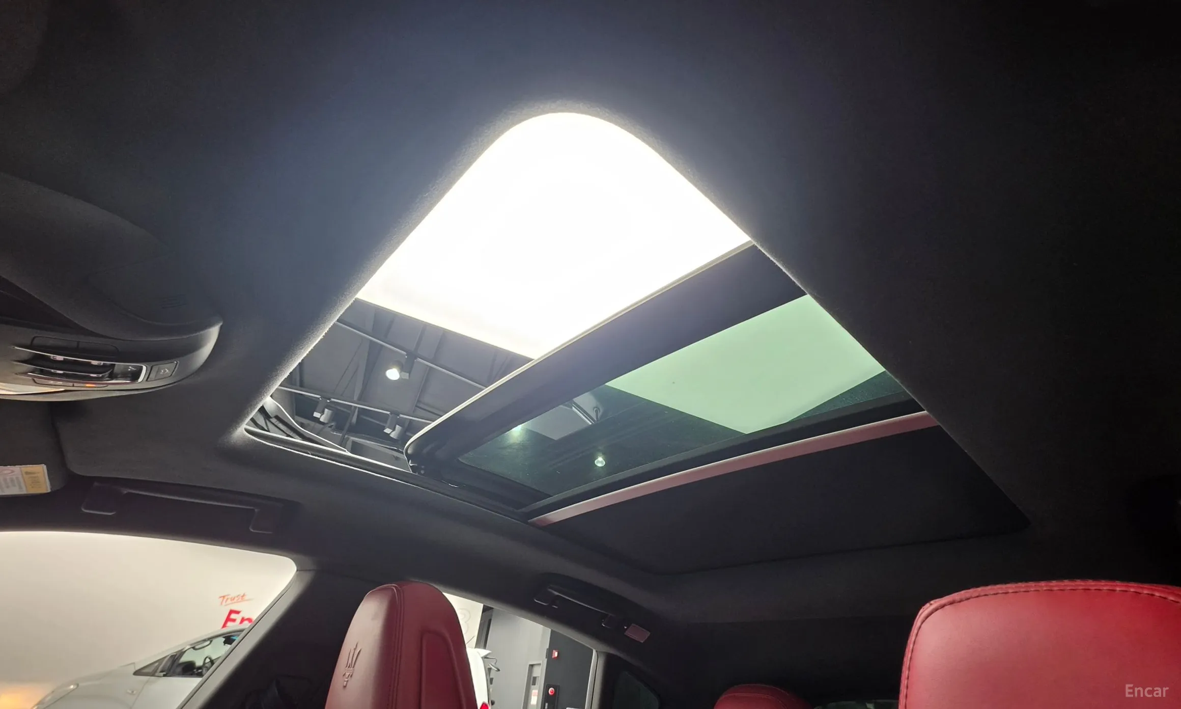 Maserati Levante превью 18