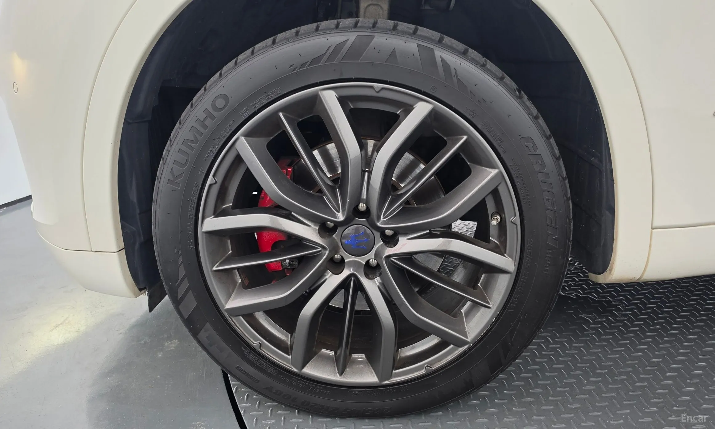 Maserati Levante превью 5