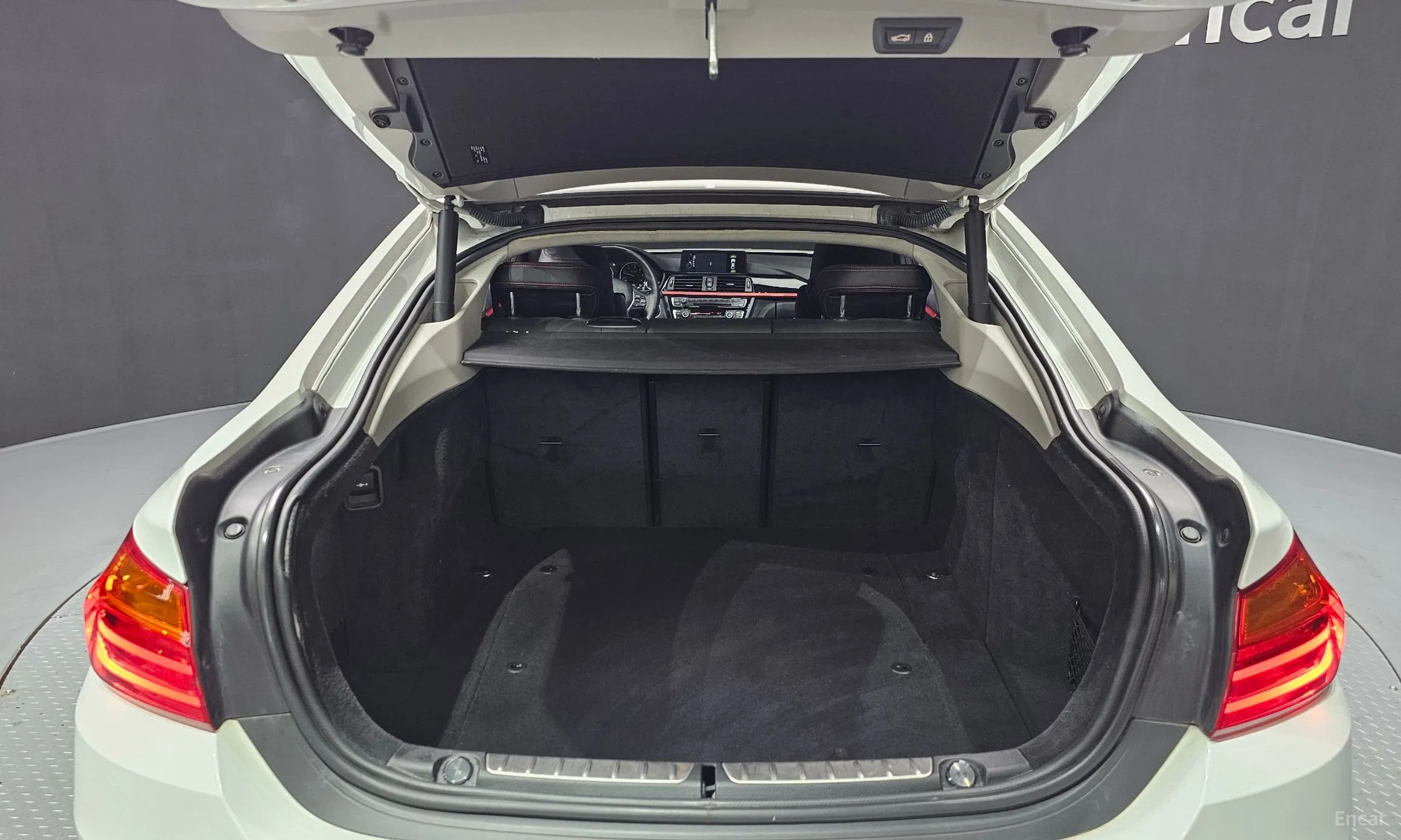 BMW Series 4 (F32) превью 20