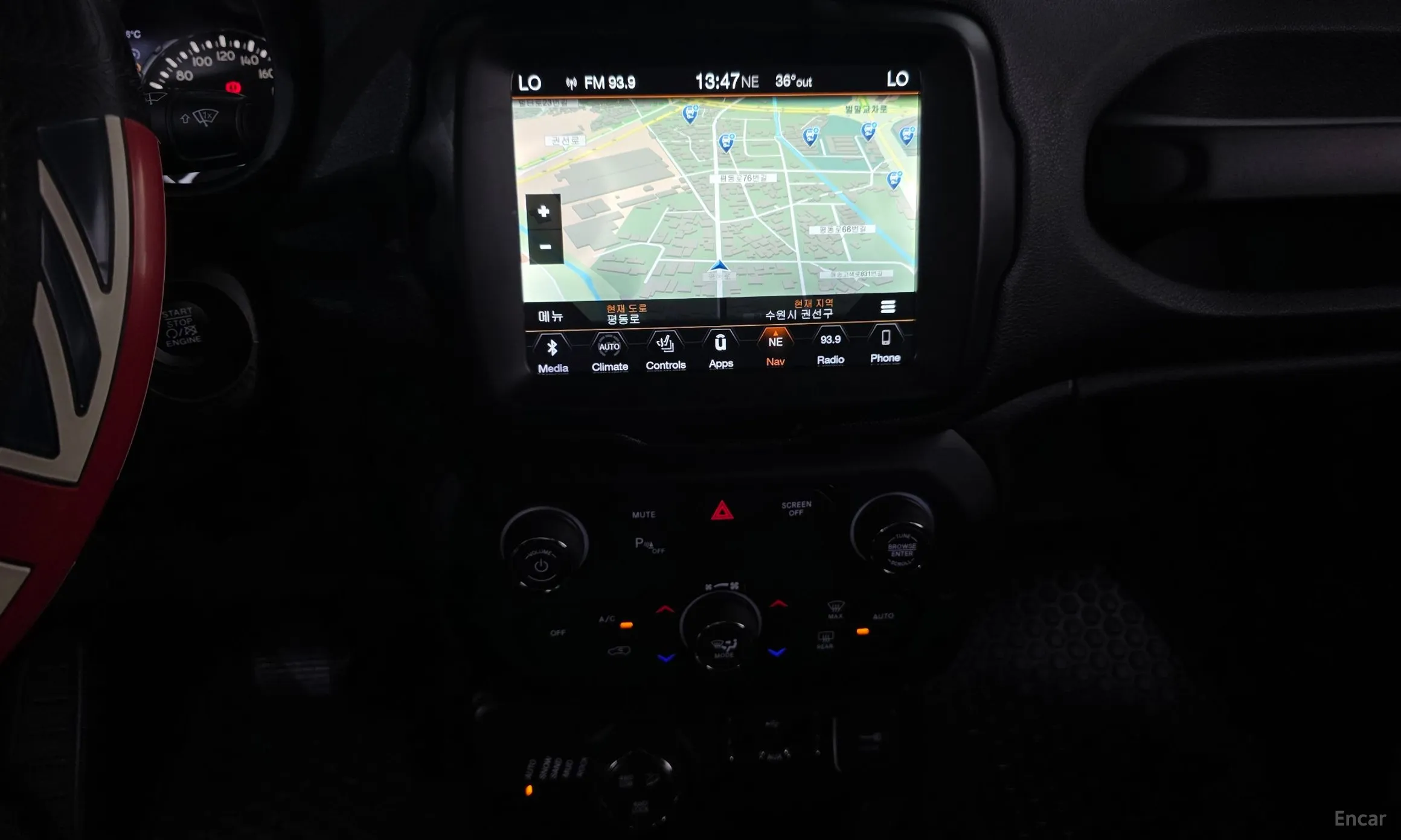 Jeep Renegade превью 13