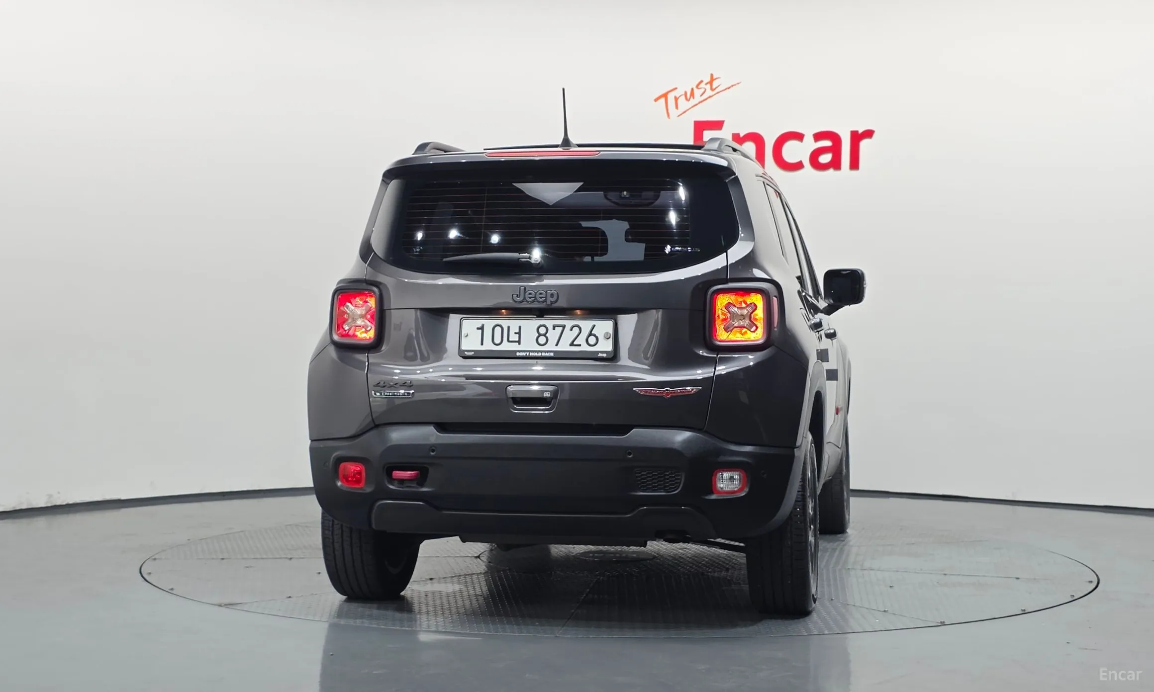 Jeep Renegade превью 4