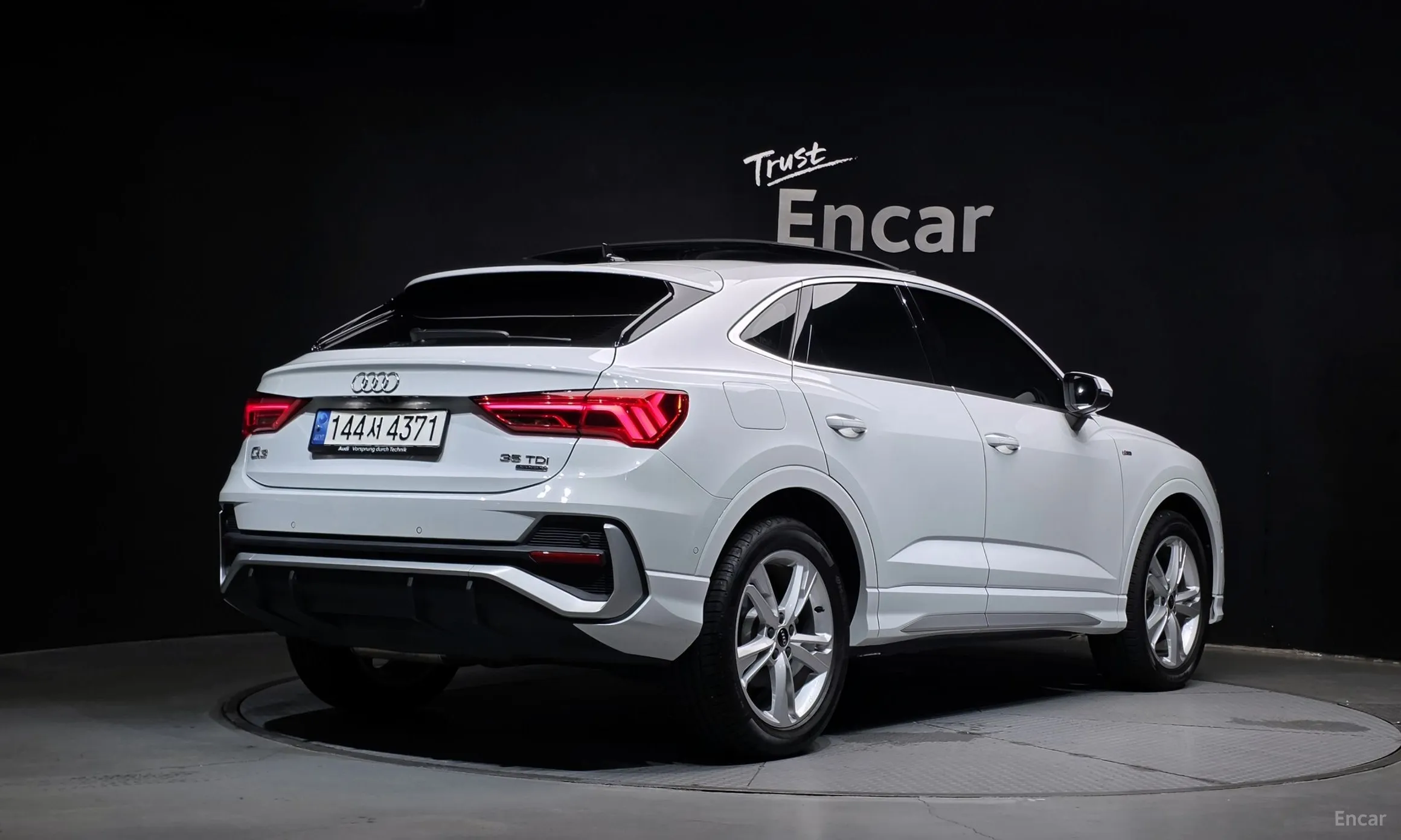 Audi Q3 (F3)