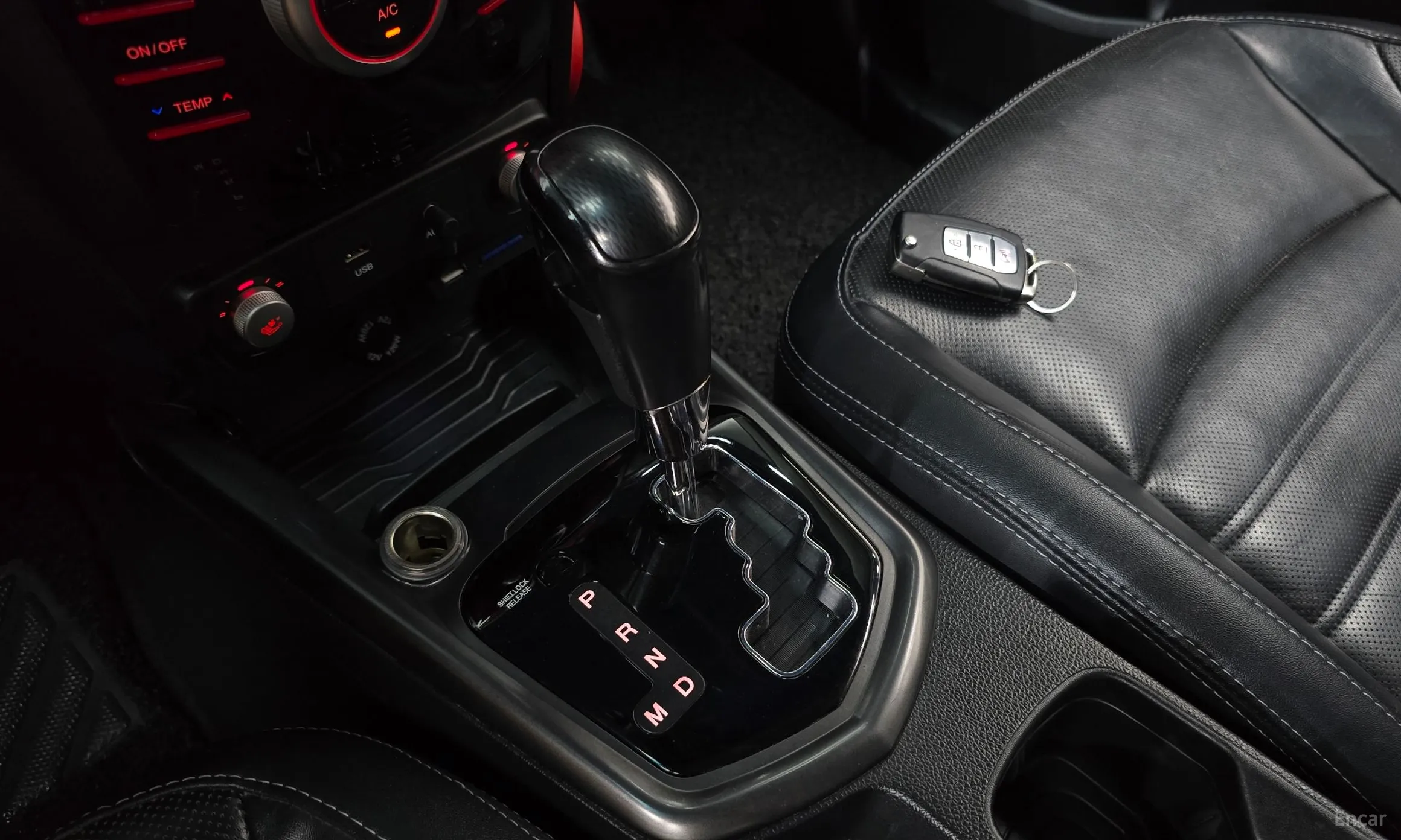KG Mobility (SsangYong) Tivoli Air превью 9