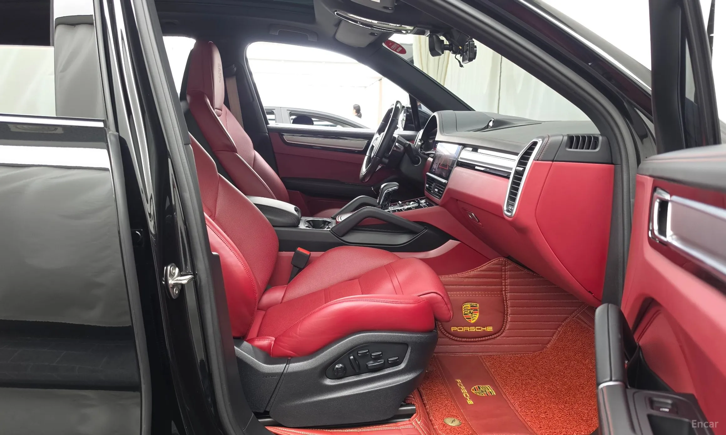 Porsche Cayenne (PO536) превью 11