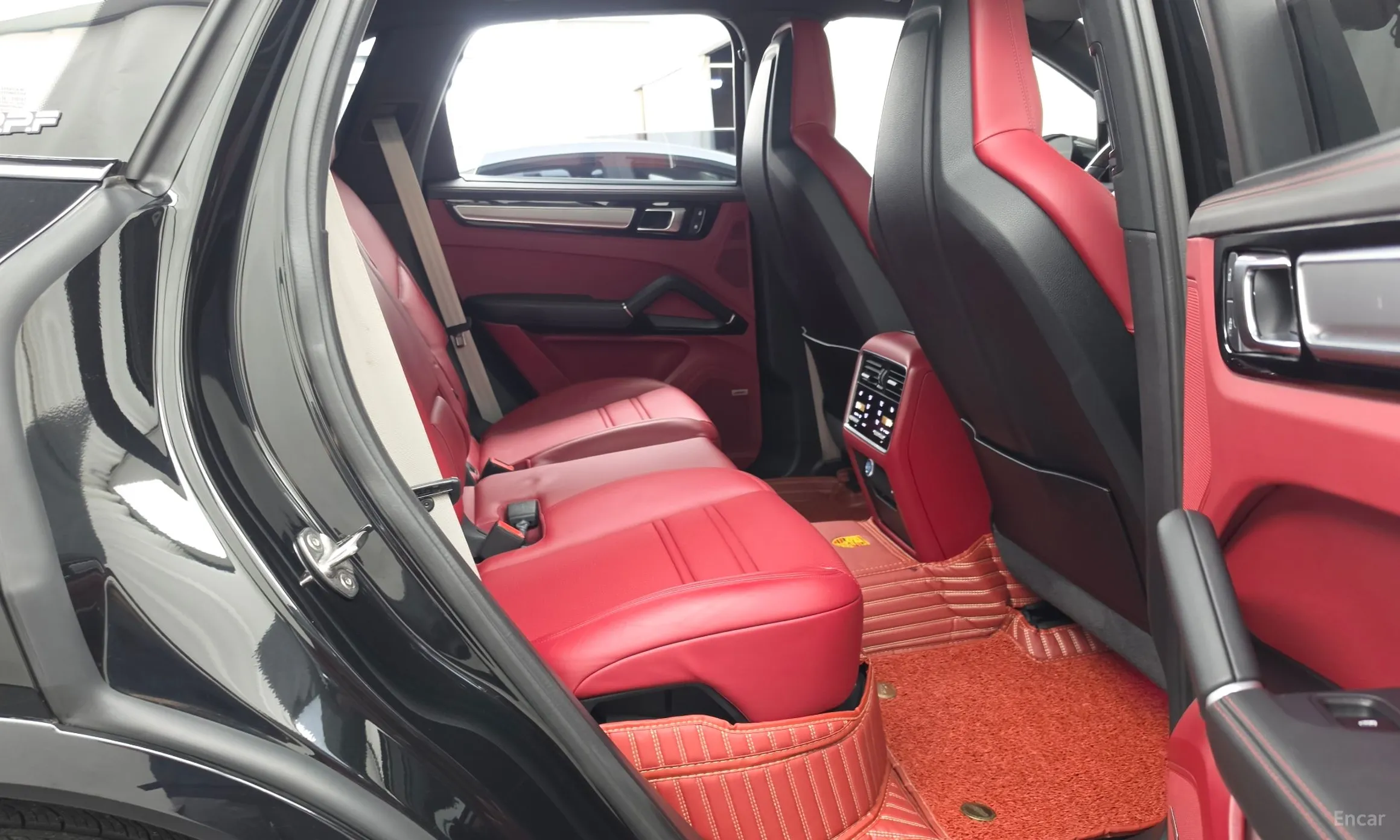 Porsche Cayenne (PO536) превью 12