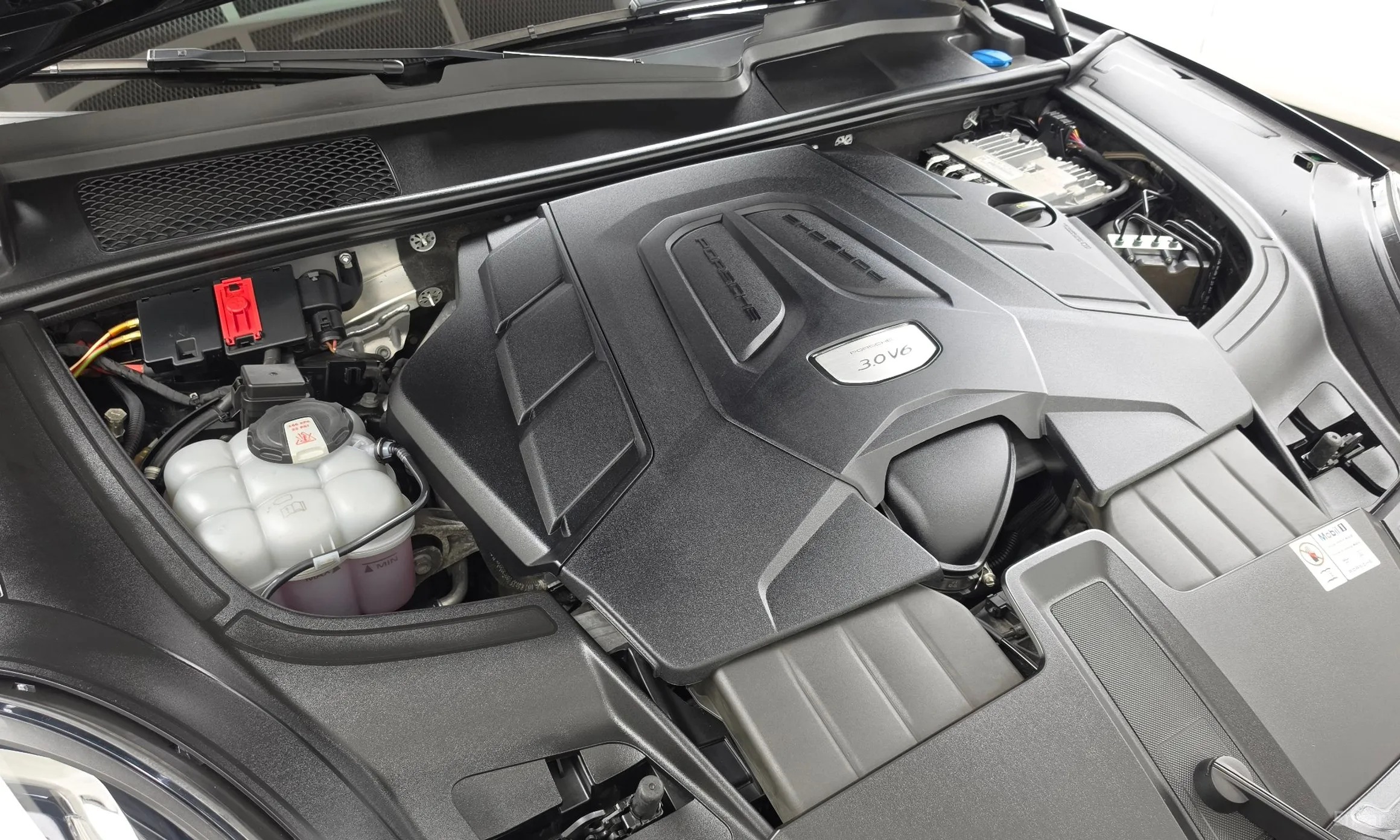 Porsche Cayenne (PO536) превью 6