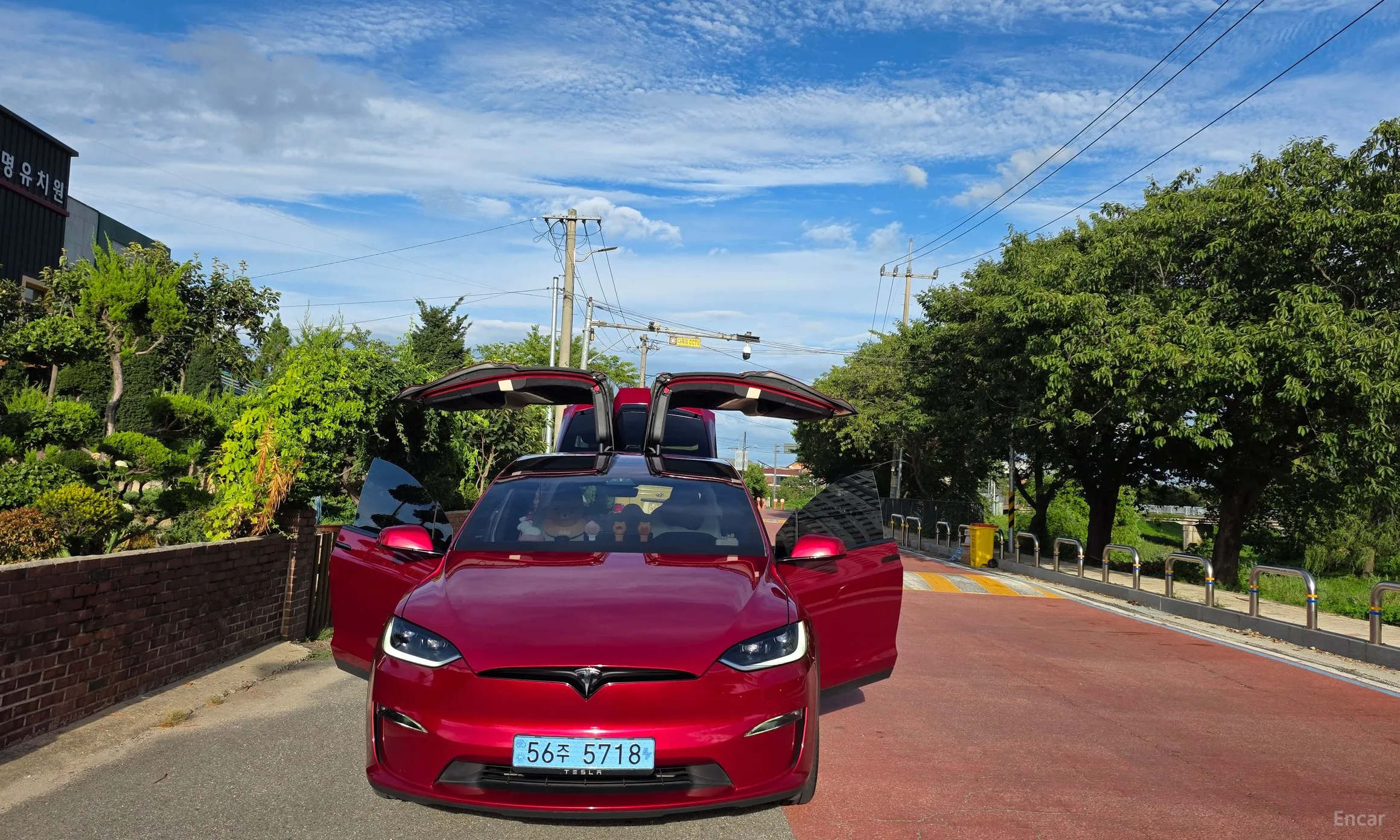 Tesla Model X превью 3