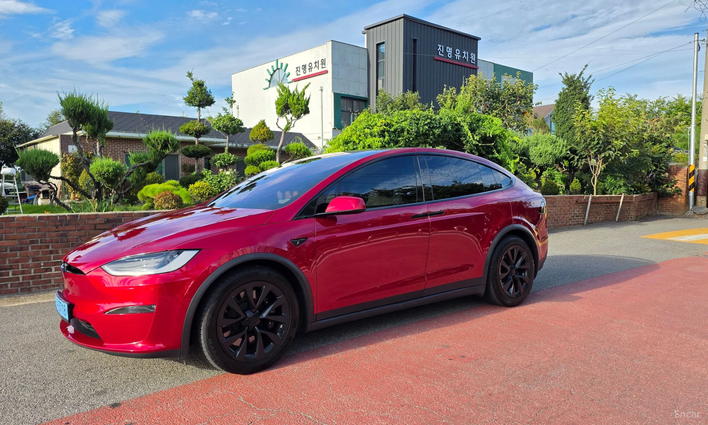 Tesla Model X превью 6