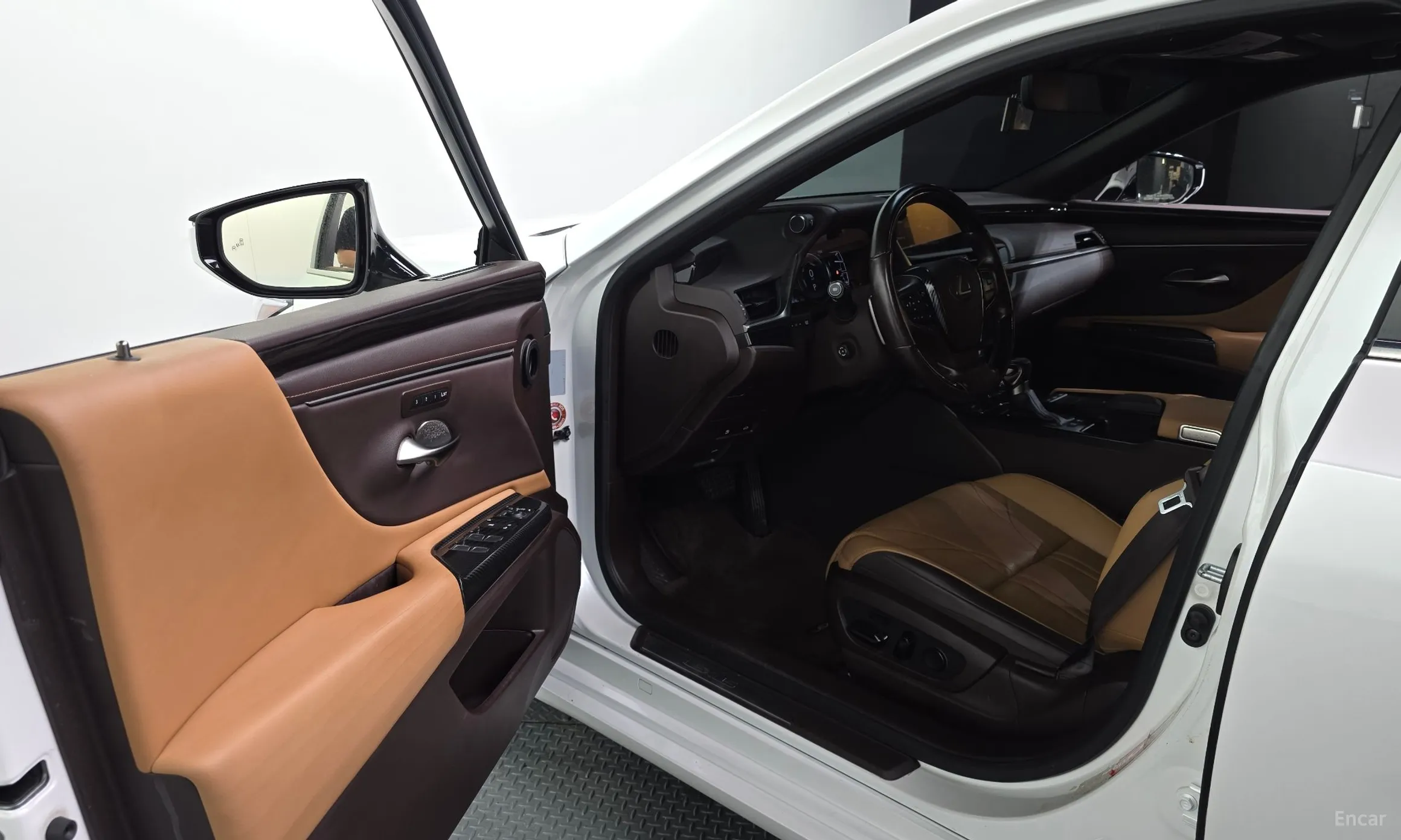 Lexus ES300h 7th Generation превью 10