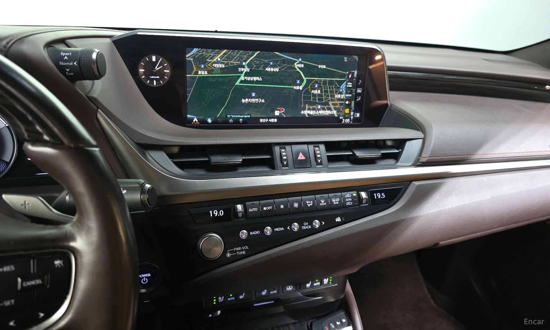 Lexus ES300h 7th Generation превью 14