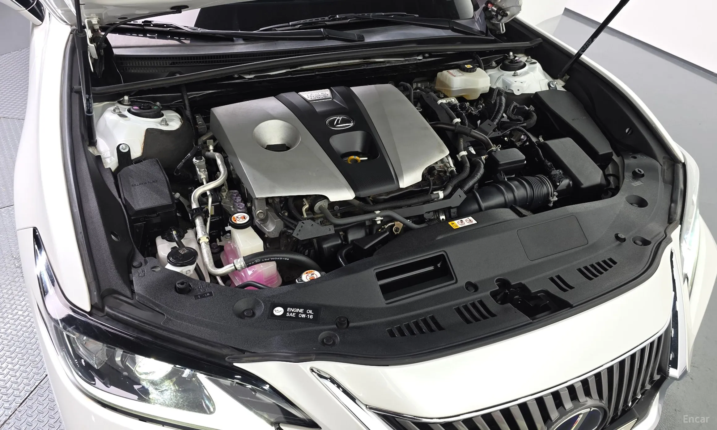 Lexus ES300h 7th Generation превью 6