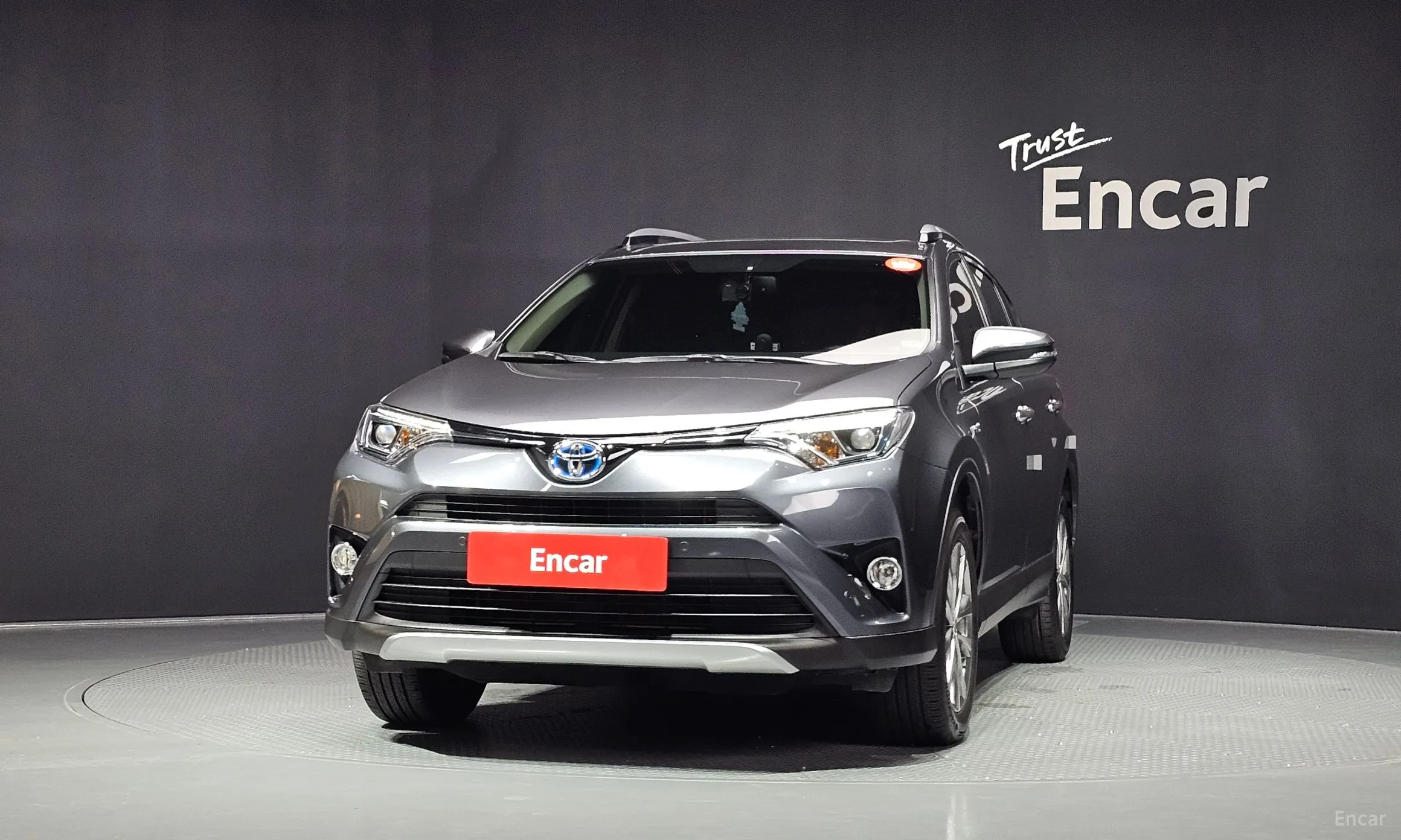 Toyota RAV4 превью 3