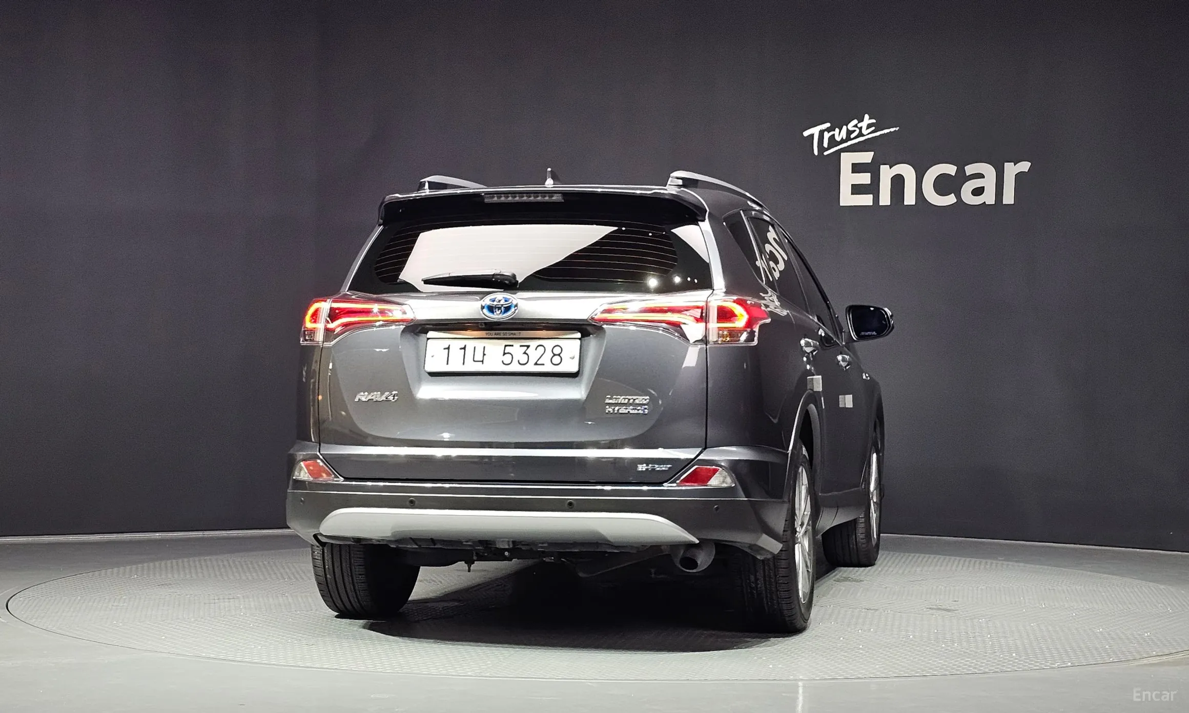 Toyota RAV4 превью 4